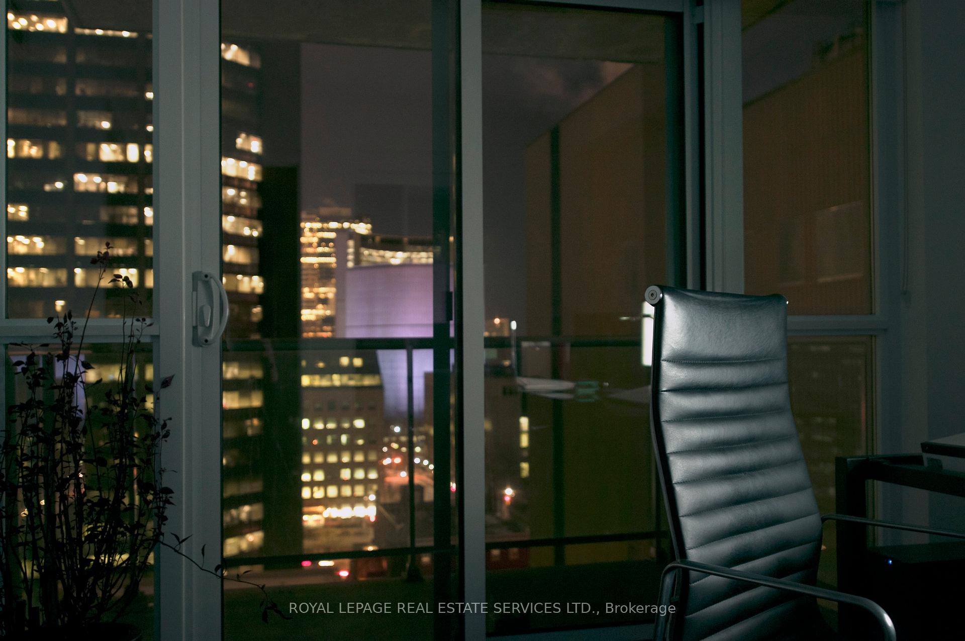 Photo 2 of Unit 1508, 96 St Patrick Street, Toronto, Kensington-Chinatown — HOMEH
