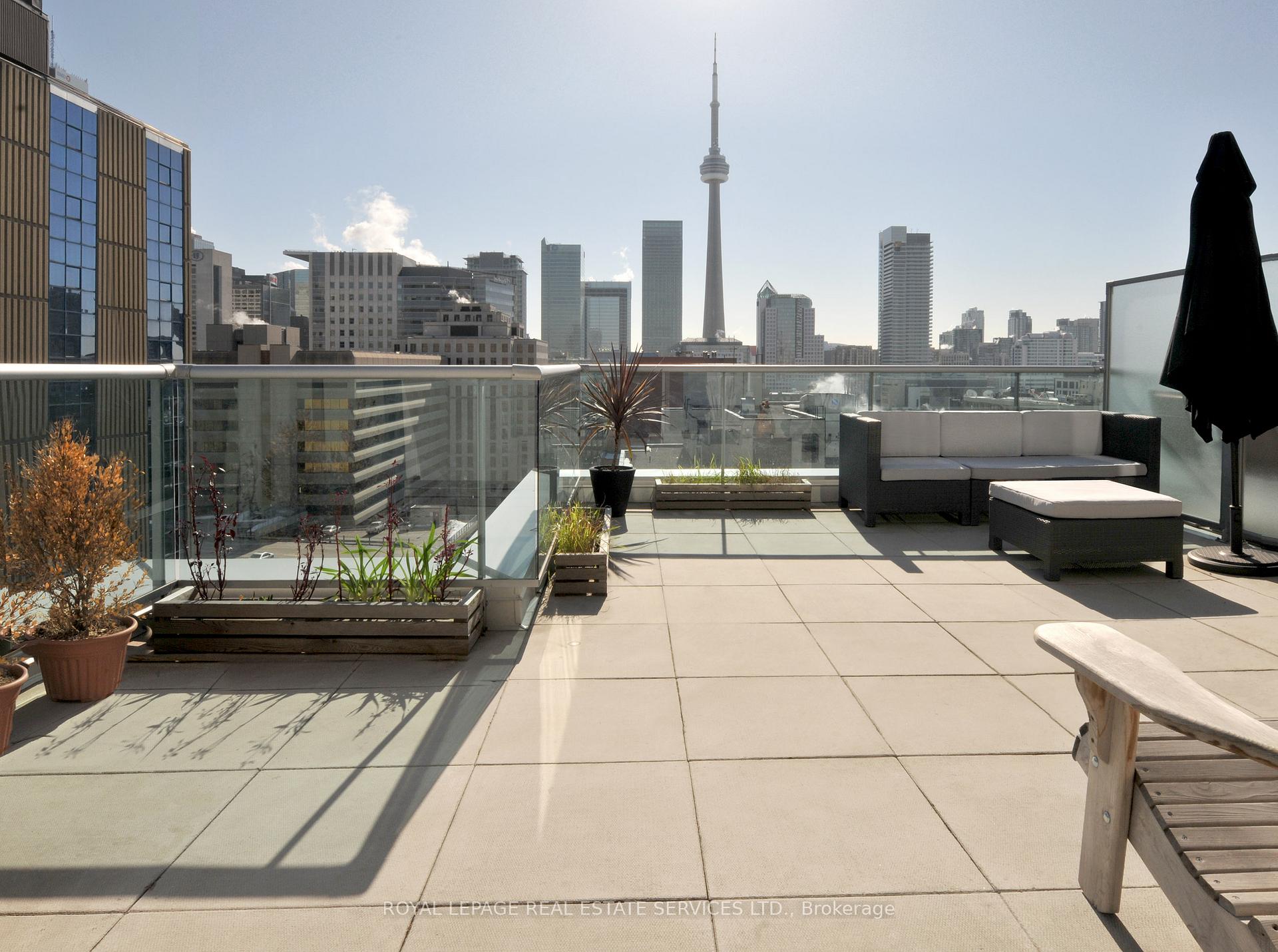 Photo 8 of Unit 1508, 96 St Patrick Street, Toronto, Kensington-Chinatown — HOMEH
