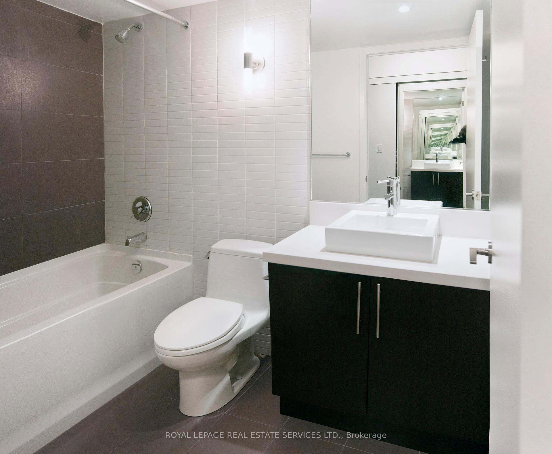 Photo 6 of Unit 1508, 96 St Patrick Street, Toronto, Kensington-Chinatown — HOMEH