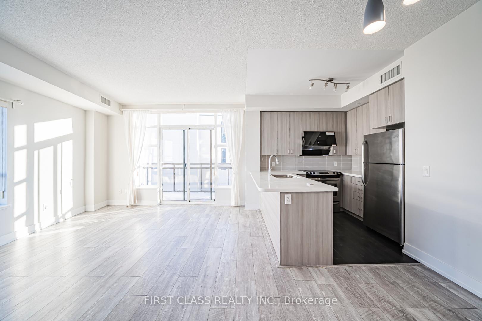Photo 3 of Unit 528, 540 Bur Oak Avenue, Markham, Berczy — HOMEH