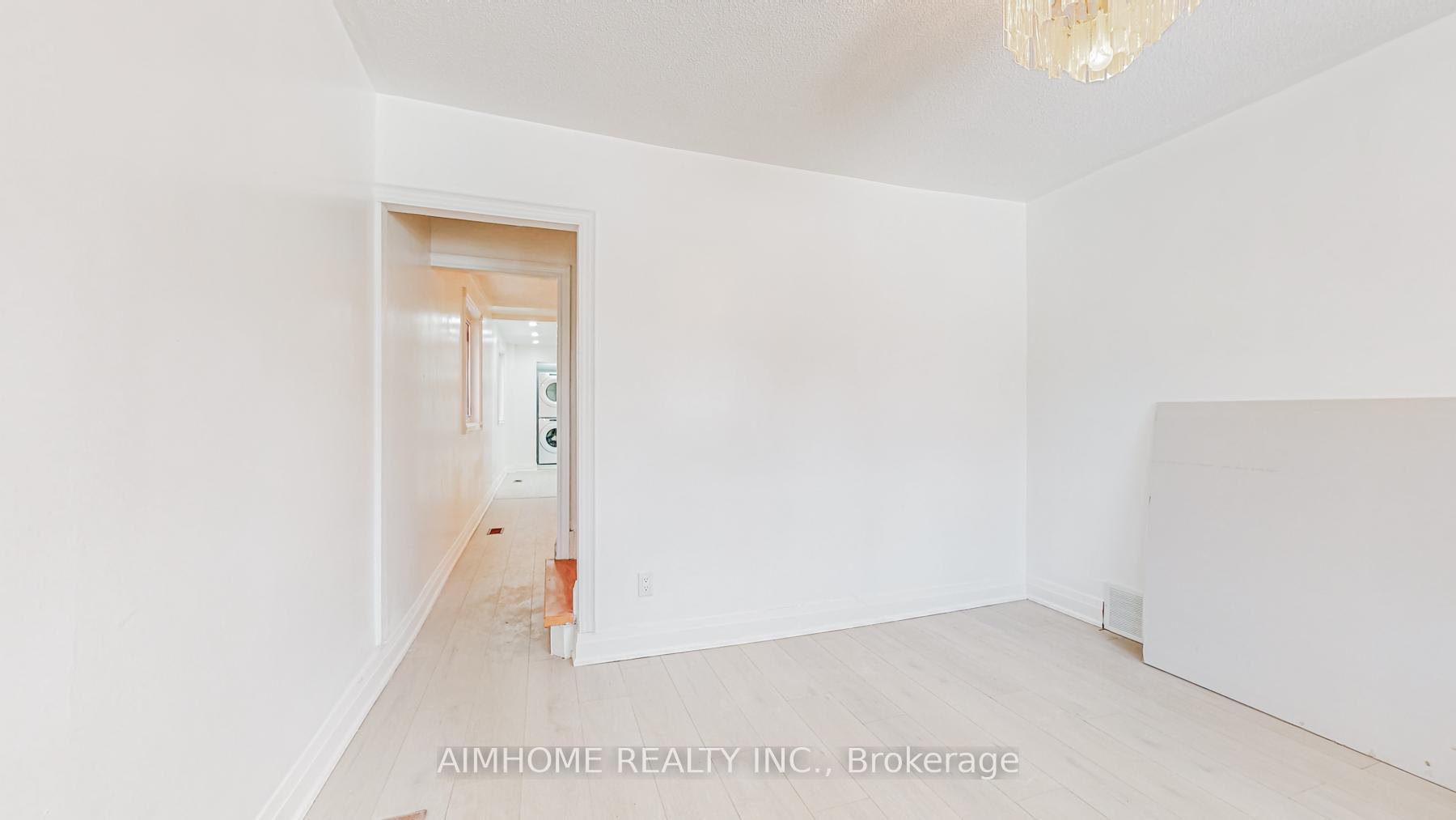Photo 8 of Unit Main & 2nd Floor, 17A Blandford Street, Toronto, Oakwood Village — HOMEH
