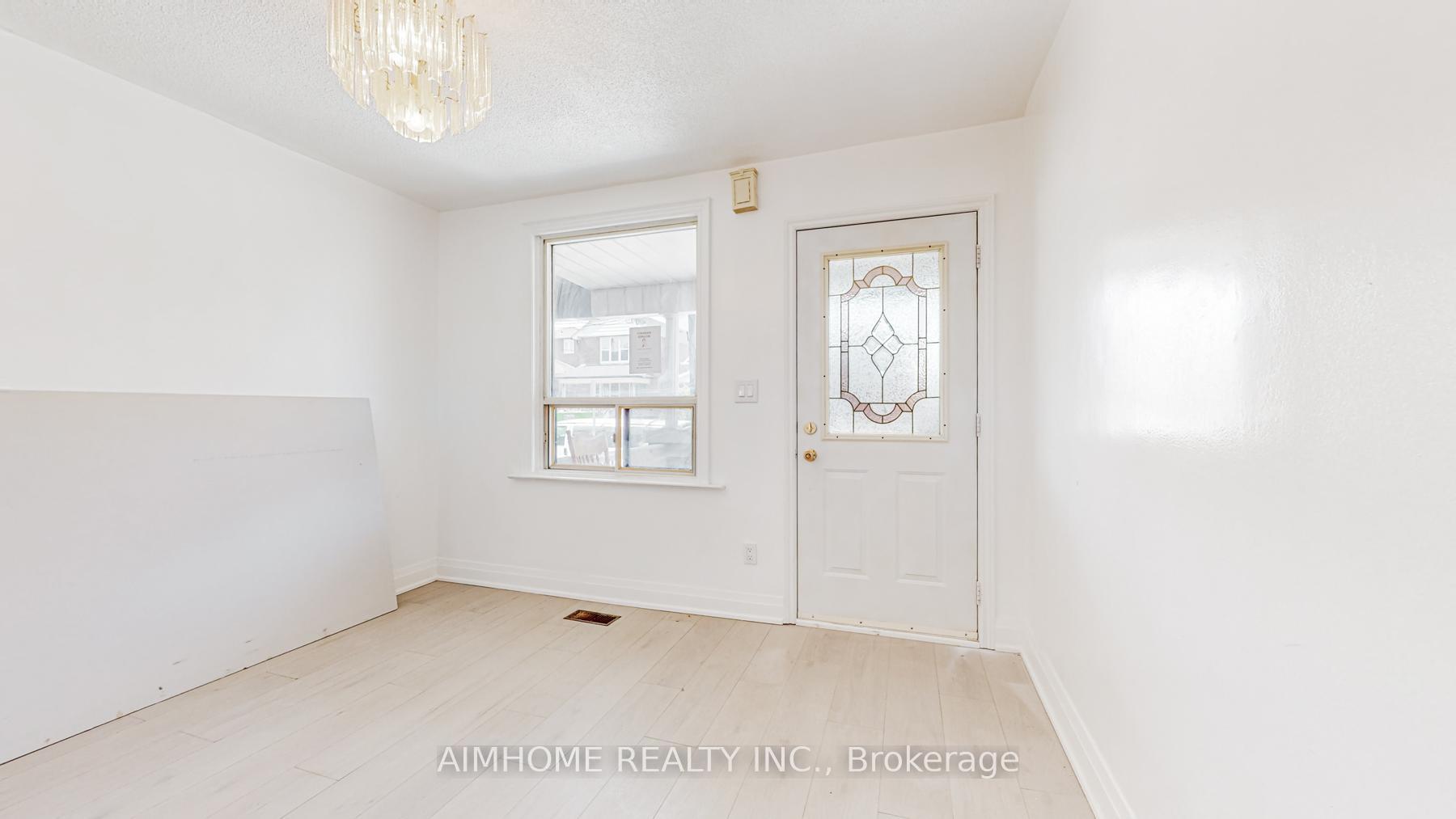 Photo 9 of Unit Main & 2nd Floor, 17A Blandford Street, Toronto, Oakwood Village — HOMEH