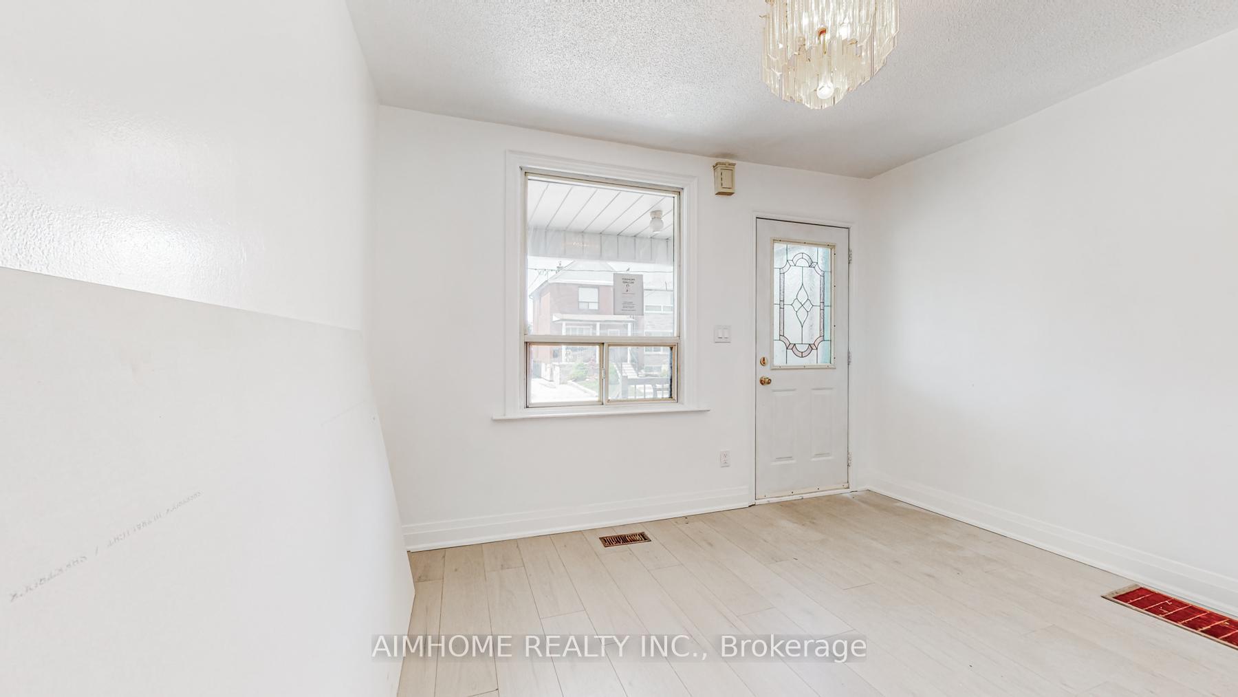 Photo 19 of Unit Main & 2nd Floor, 17A Blandford Street, Toronto, Oakwood Village — HOMEH