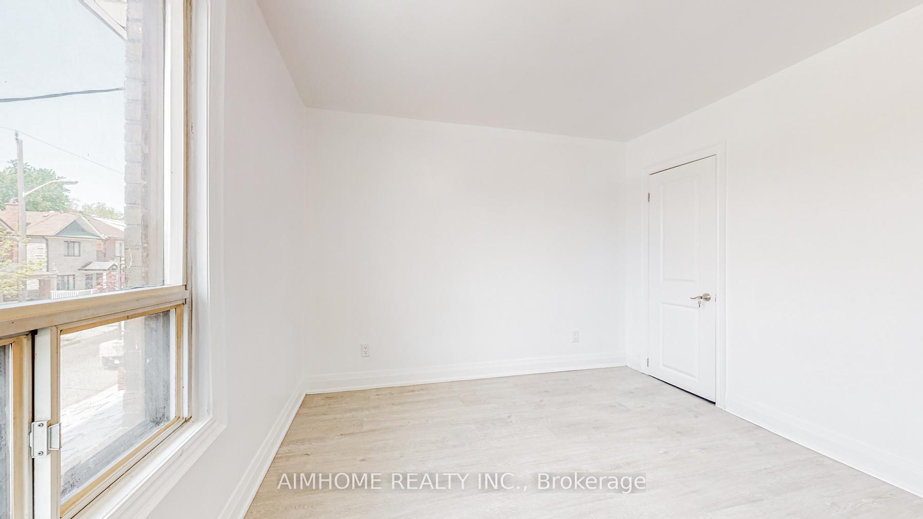 Photo 13 of Unit Main & 2nd Floor, 17A Blandford Street, Toronto, Oakwood Village — HOMEH