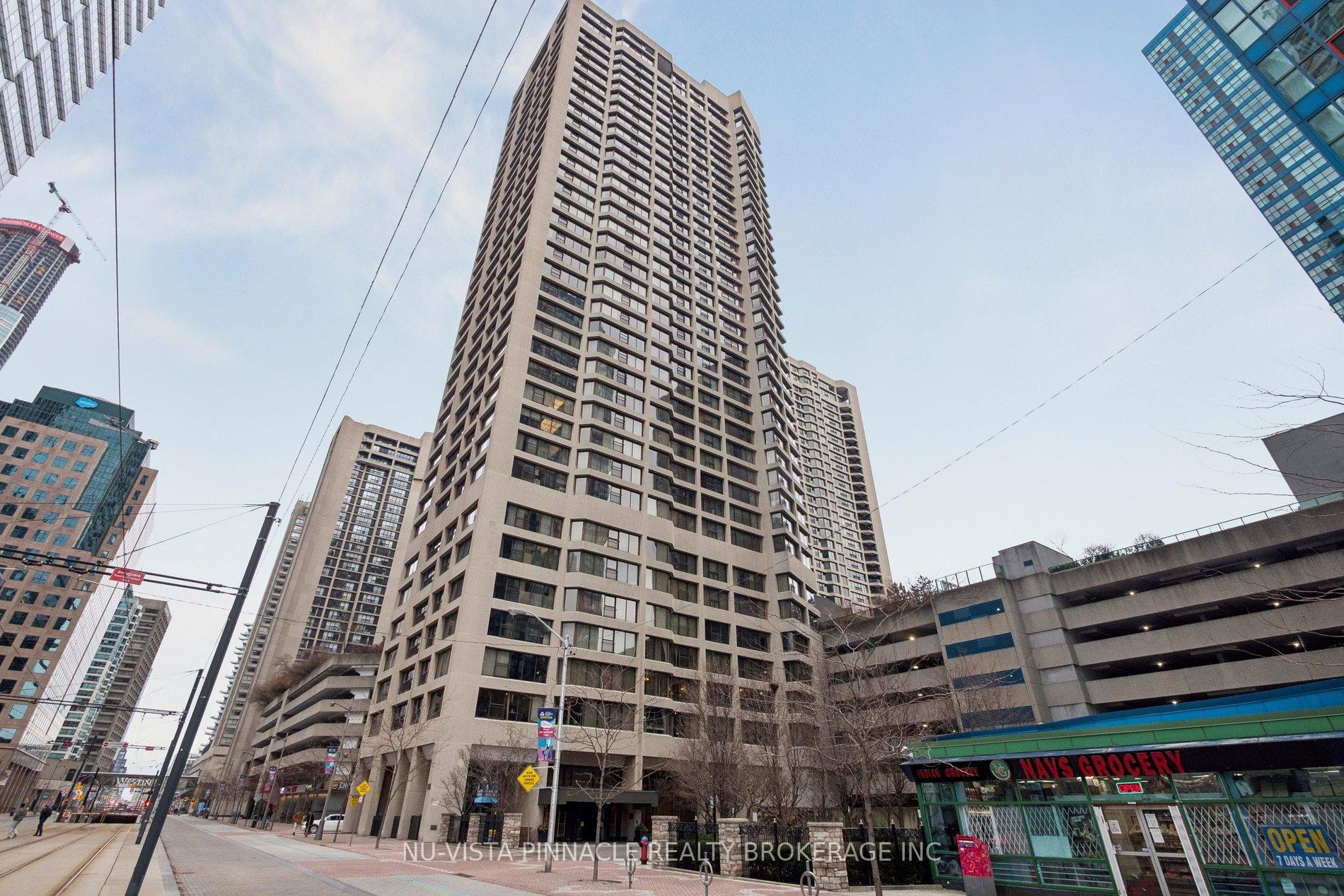 Photo 1 of Unit 1418, 55 Harbour Square, Toronto, Waterfront Communities — HOMEH