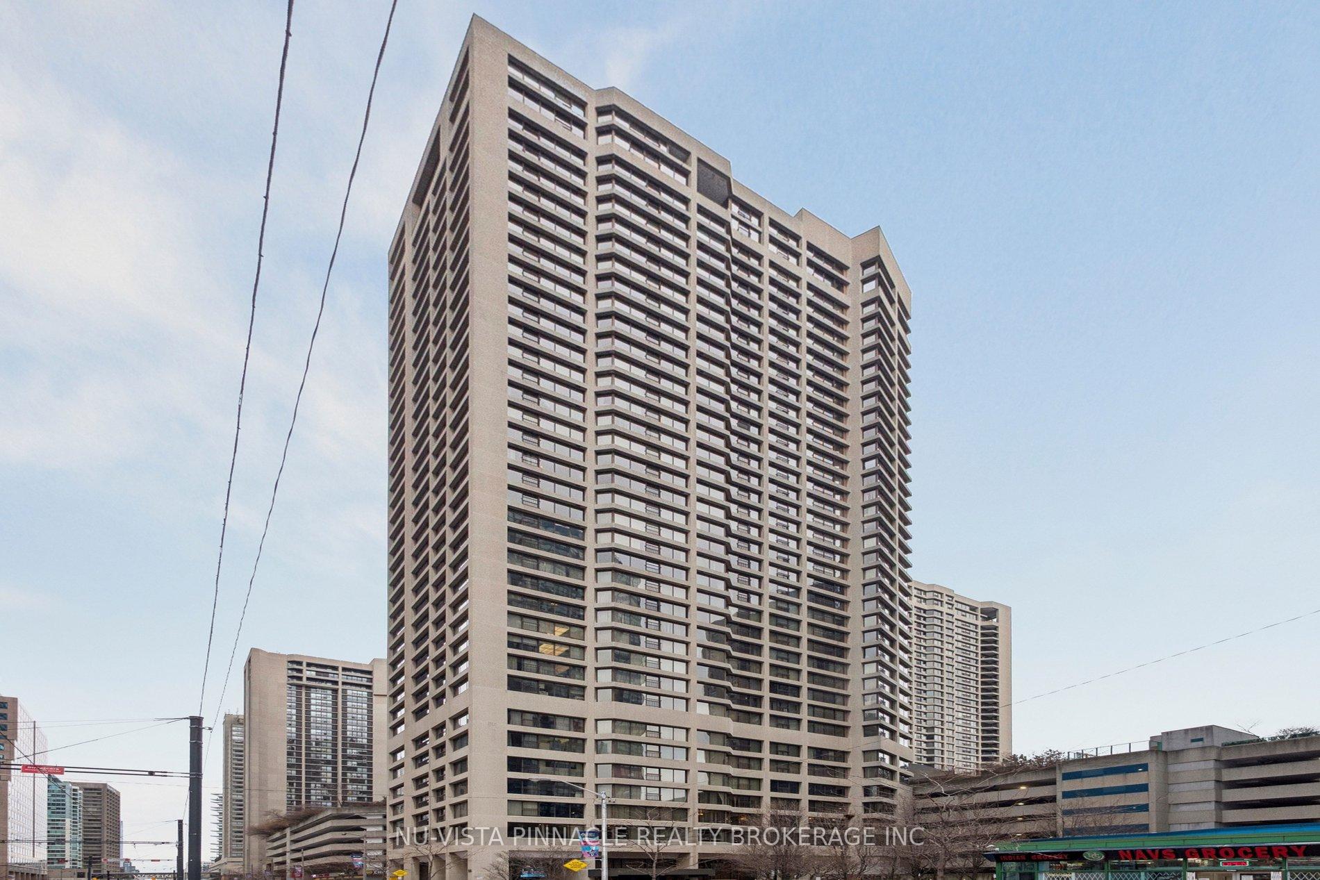 Photo 2 of Unit 1418, 55 Harbour Square, Toronto, Waterfront Communities — HOMEH