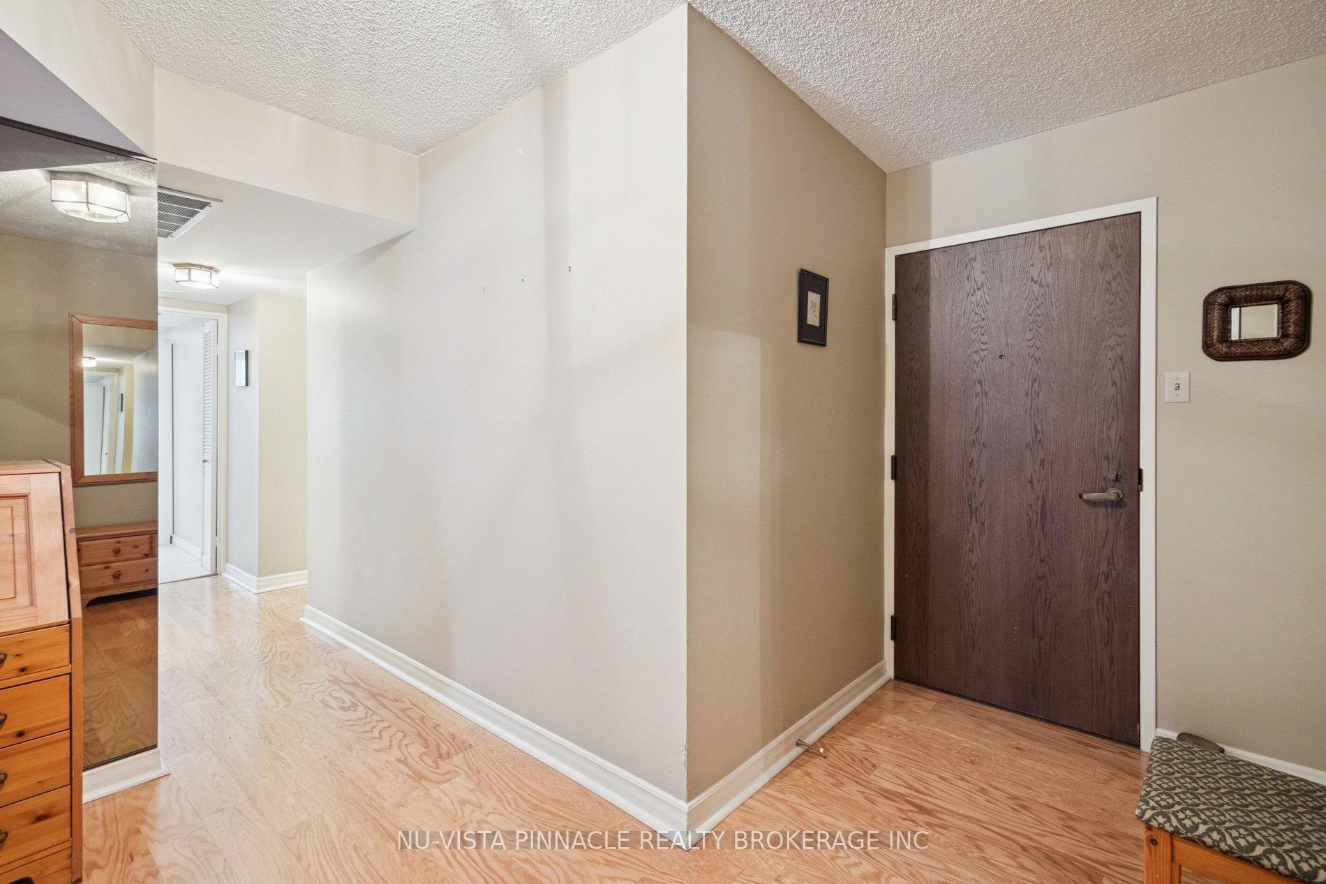 Photo 7 of Unit 1418, 55 Harbour Square, Toronto, Waterfront Communities — HOMEH