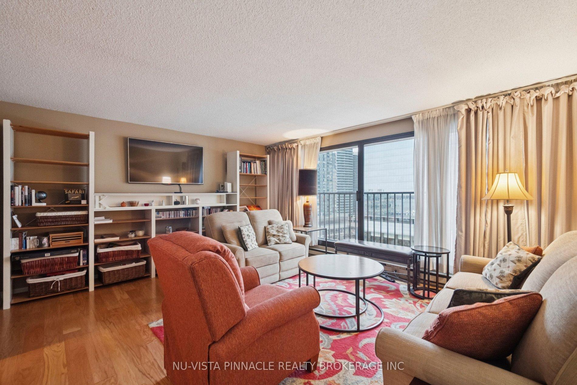 Photo 13 of Unit 1418, 55 Harbour Square, Toronto, Waterfront Communities — HOMEH