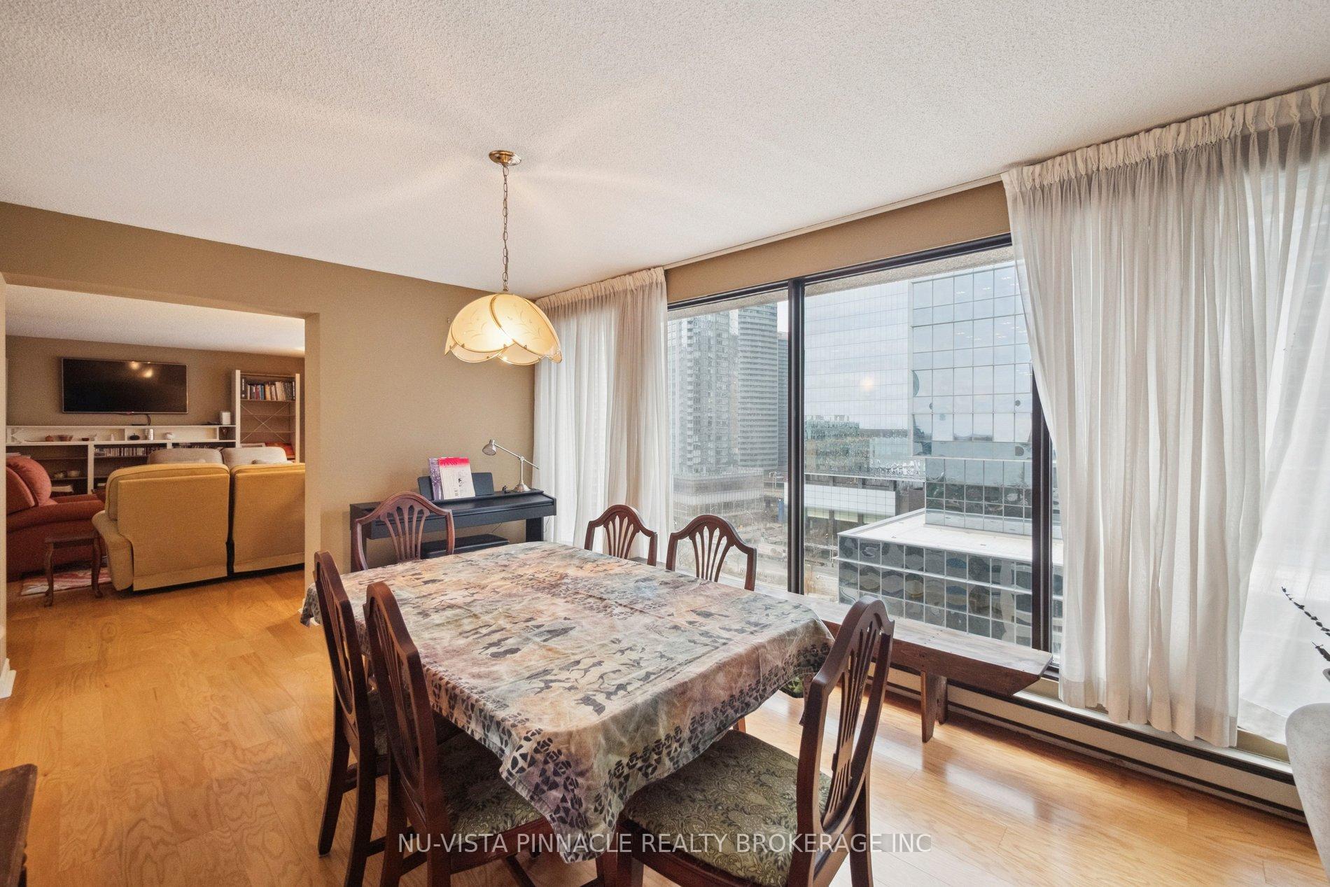 Photo 19 of Unit 1418, 55 Harbour Square, Toronto, Waterfront Communities — HOMEH