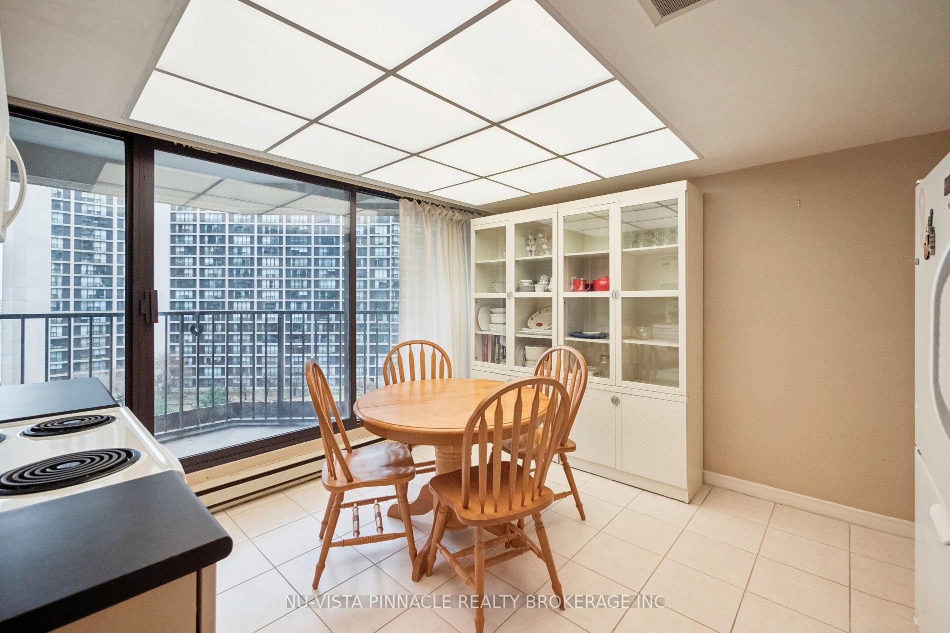 Photo 22 of Unit 1418, 55 Harbour Square, Toronto, Waterfront Communities — HOMEH