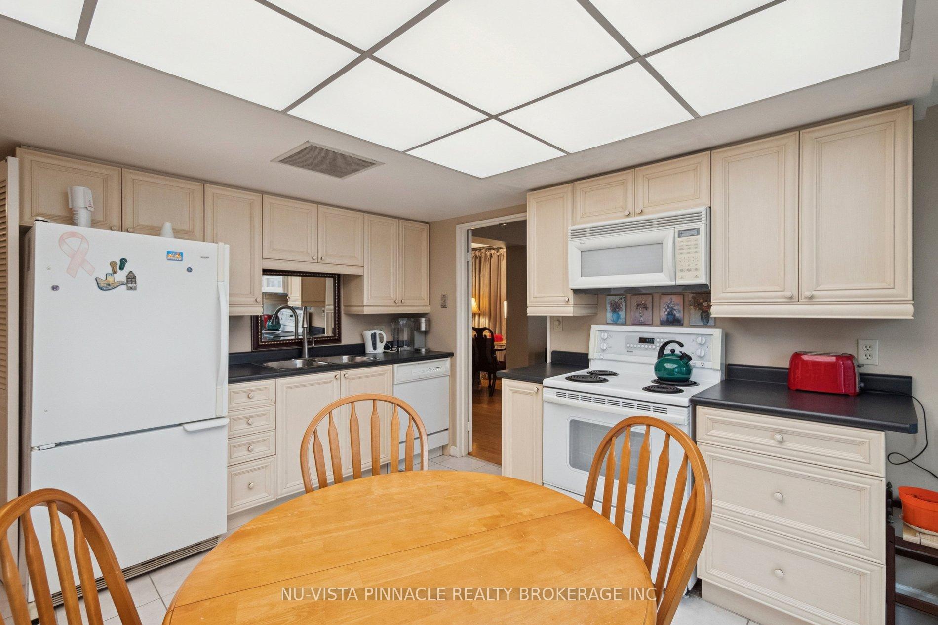 Photo 24 of Unit 1418, 55 Harbour Square, Toronto, Waterfront Communities — HOMEH