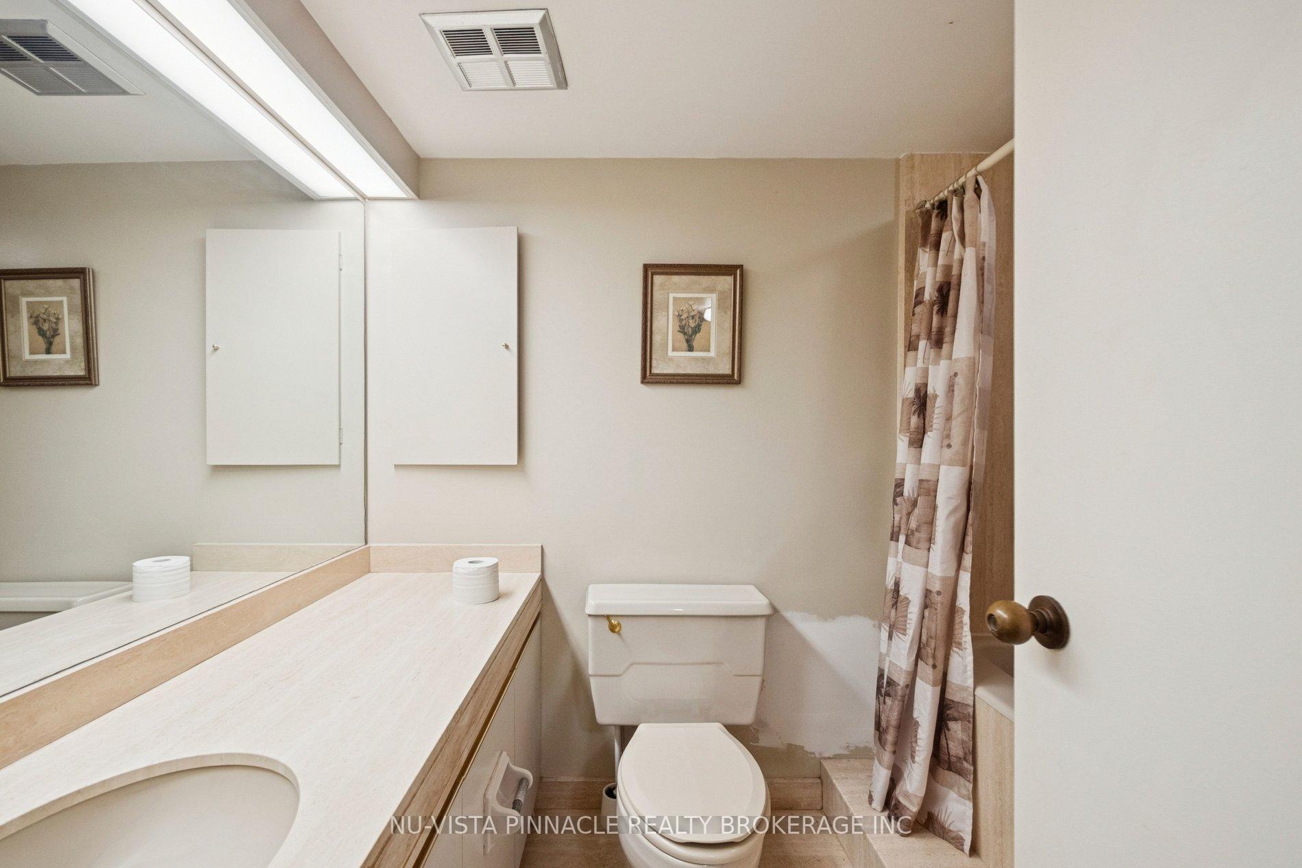 Photo 33 of Unit 1418, 55 Harbour Square, Toronto, Waterfront Communities — HOMEH