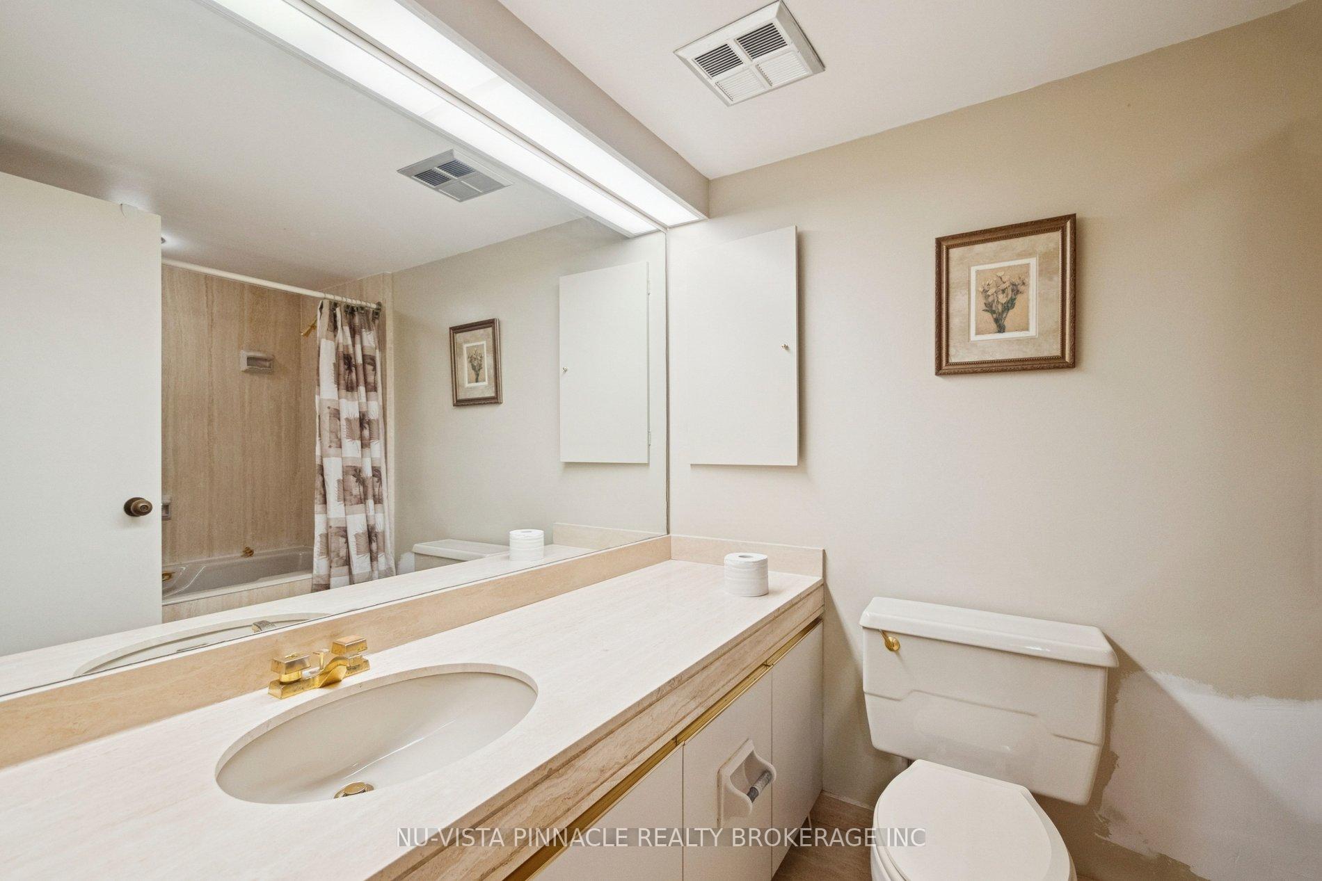 Photo 34 of Unit 1418, 55 Harbour Square, Toronto, Waterfront Communities — HOMEH