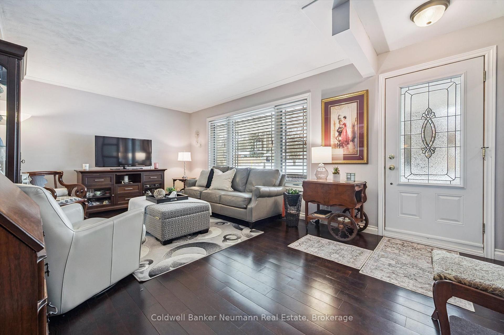 Photo 4 of 212 Waverley Drive, Guelph, Riverside Park — HOMEH
