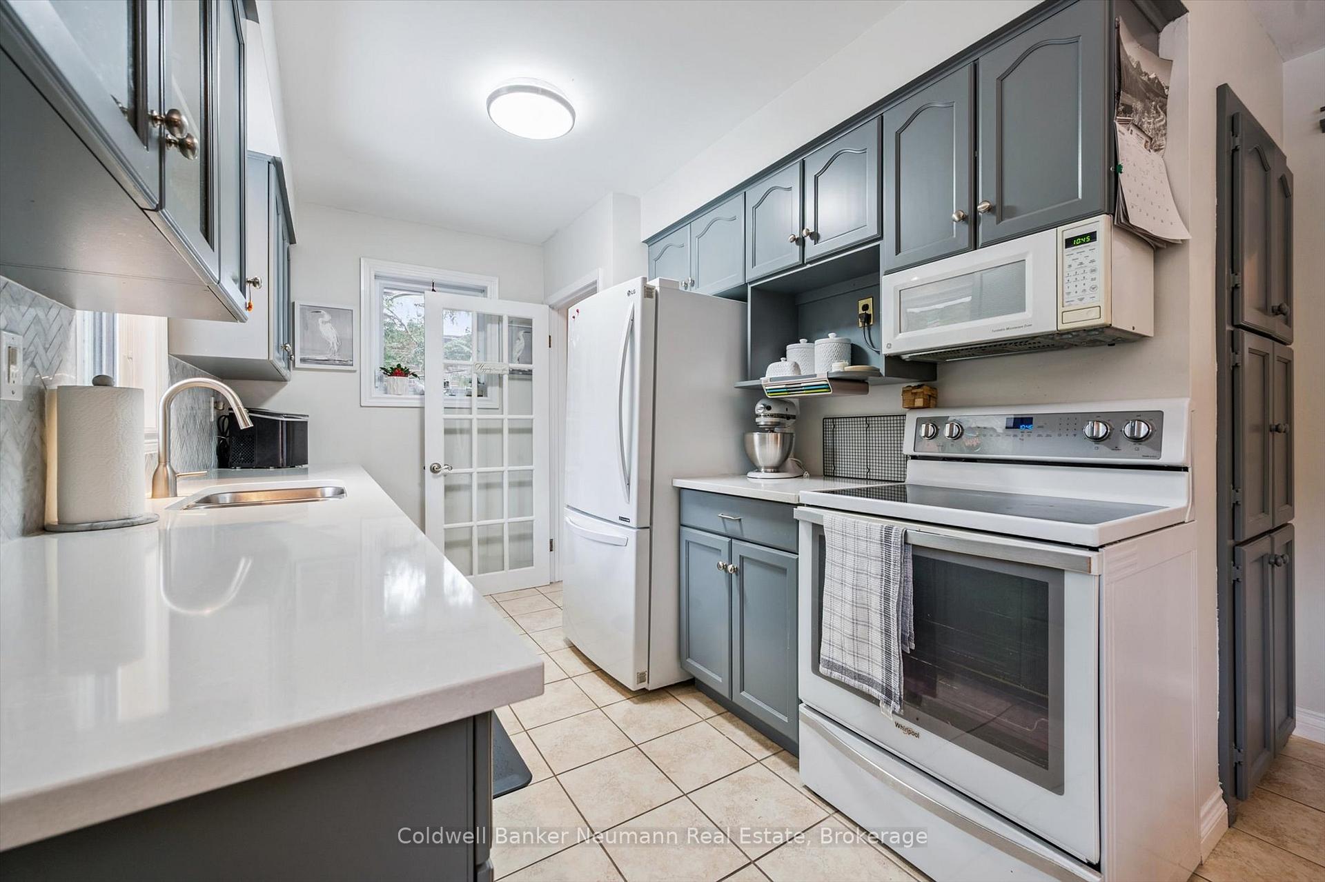 Photo 6 of 212 Waverley Drive, Guelph, Riverside Park — HOMEH