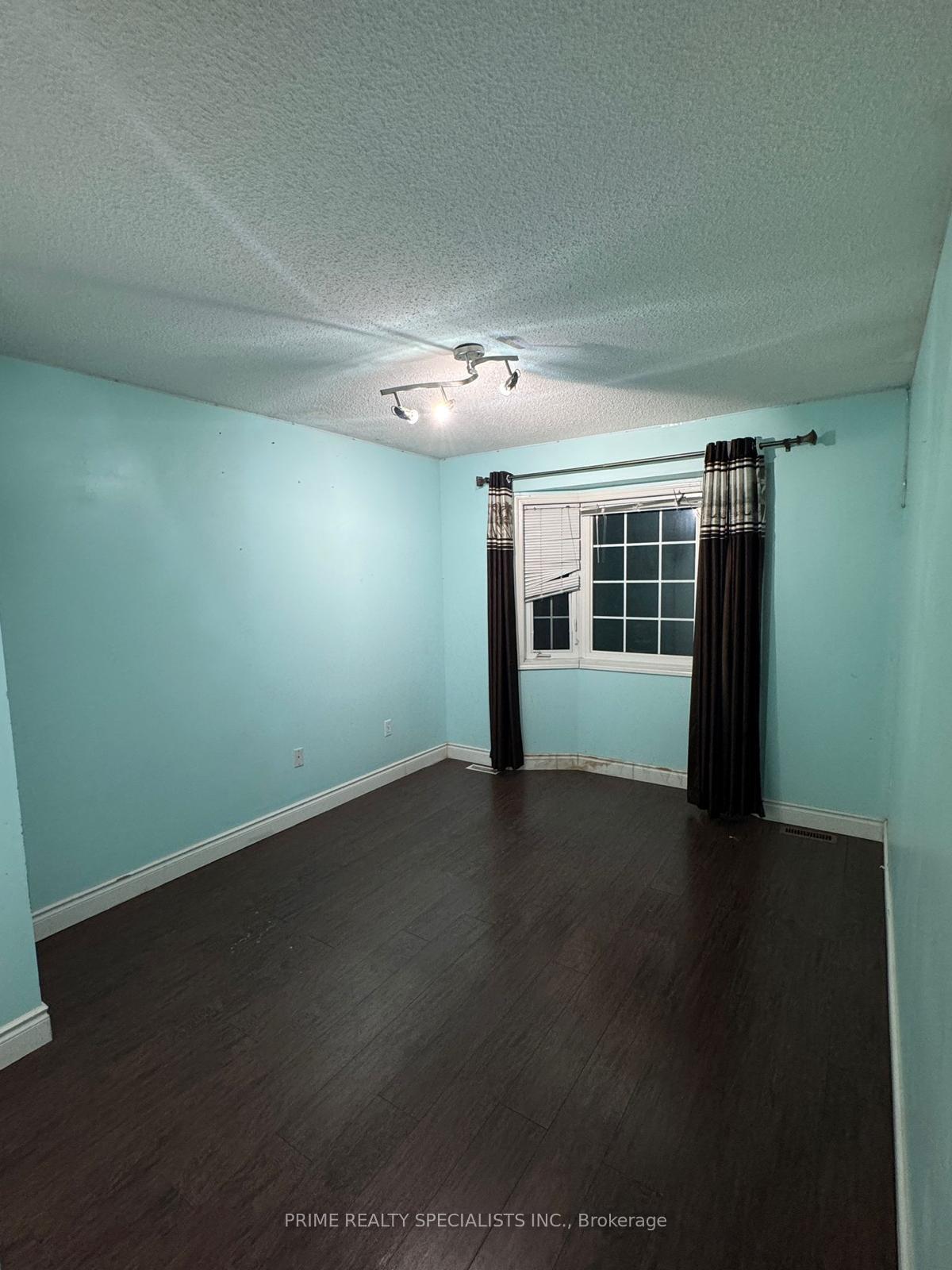 Photo 8 of 122 Olympia Crescent, Brampton, Fletcher's Creek Village — HOMEH
