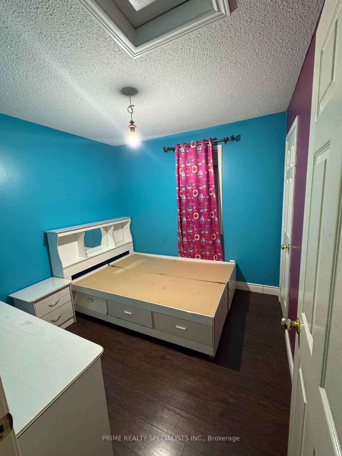 Photo 9 of 122 Olympia Crescent, Brampton, Fletcher's Creek Village — HOMEH