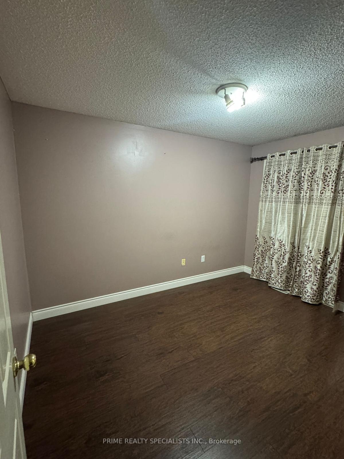 Photo 10 of 122 Olympia Crescent, Brampton, Fletcher's Creek Village — HOMEH