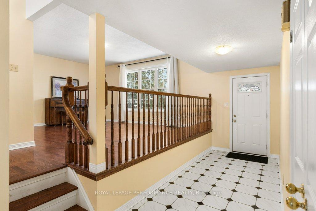 Photo 2 of 1779 Calumet Lane, Ottawa, Convent Glen South — HOMEH