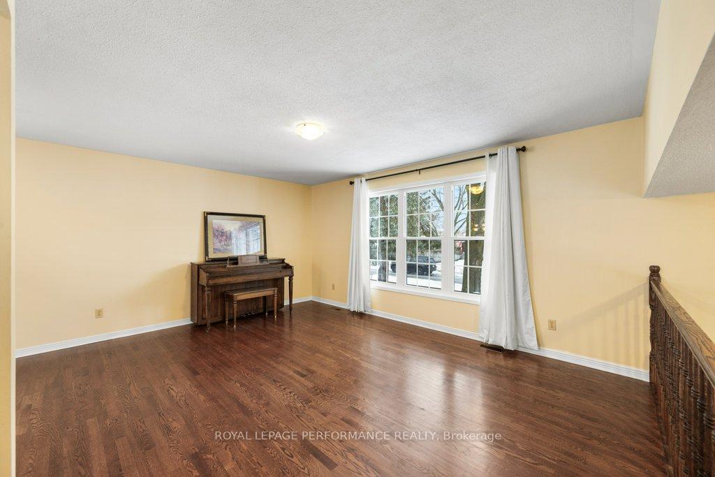 Photo 7 of 1779 Calumet Lane, Ottawa, Convent Glen South — HOMEH