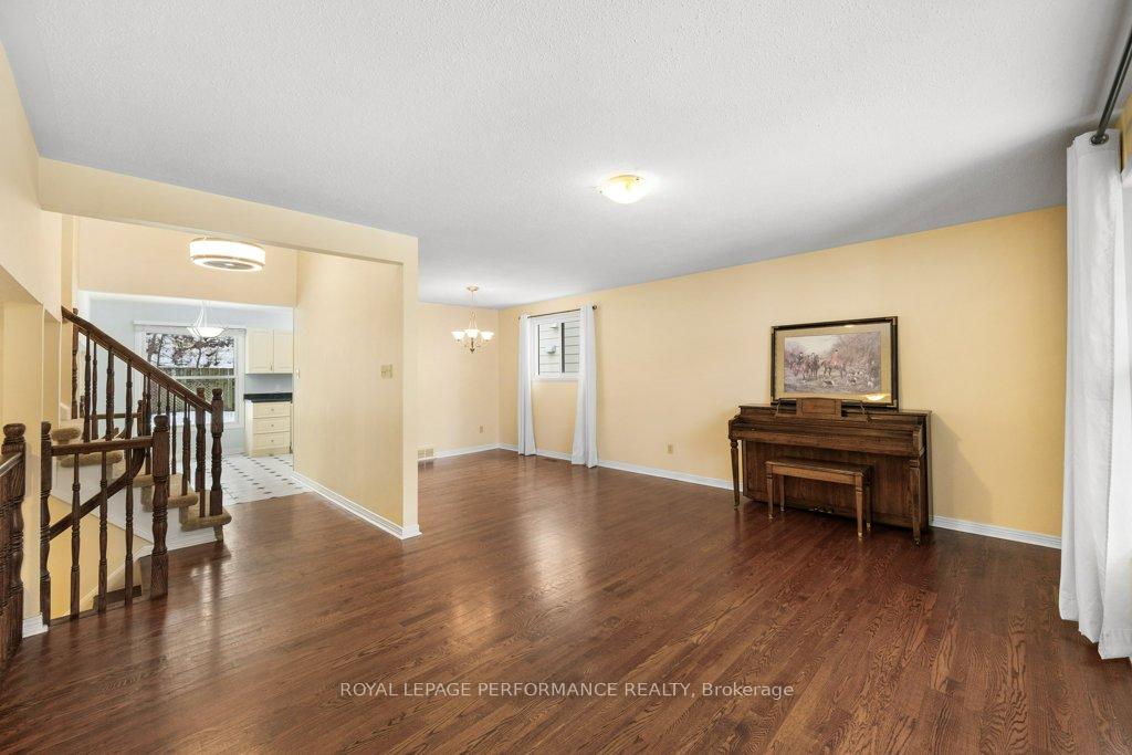 Photo 8 of 1779 Calumet Lane, Ottawa, Convent Glen South — HOMEH