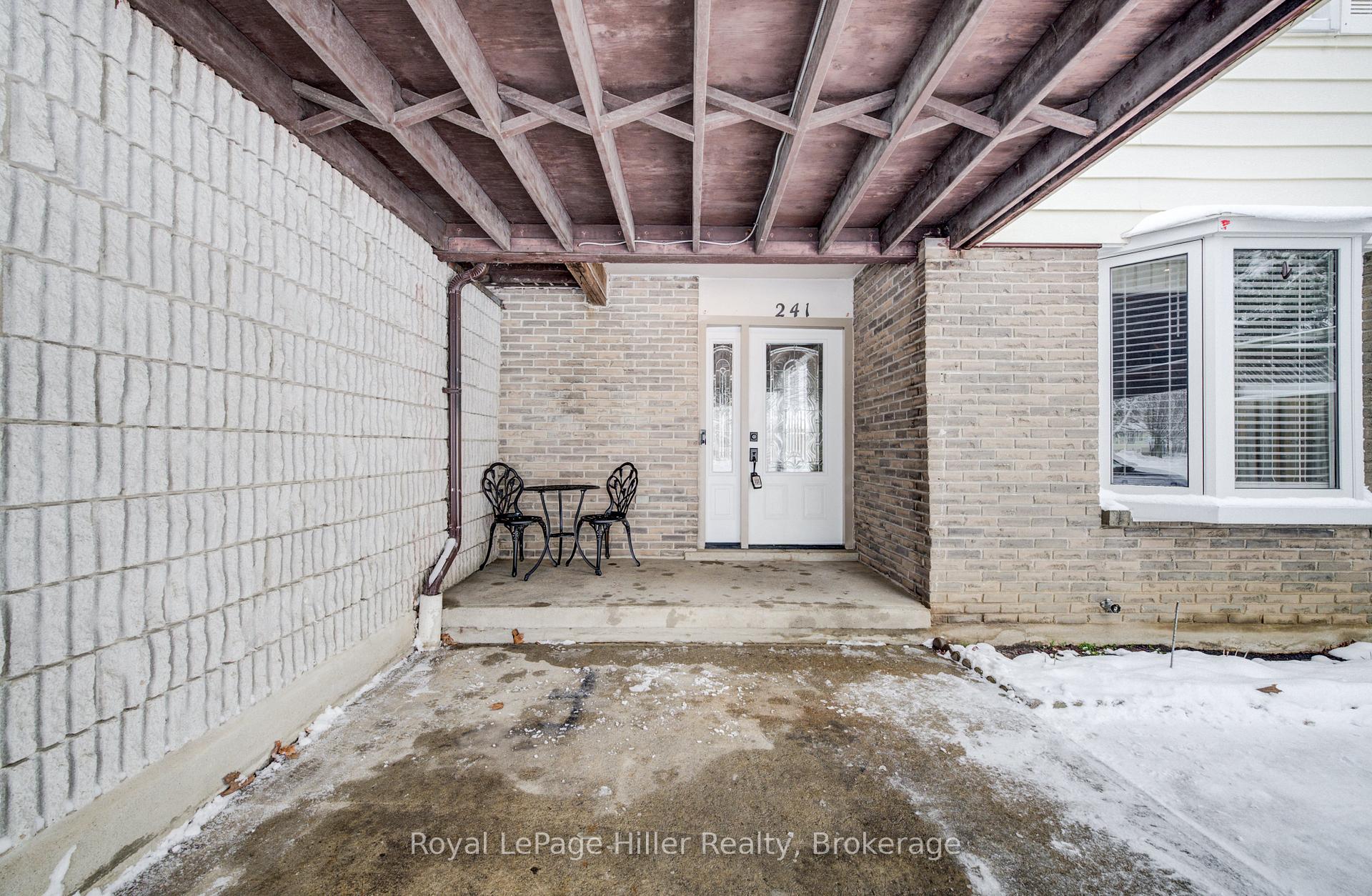 Photo 5 of 241 Willow Street, Stratford — HOMEH