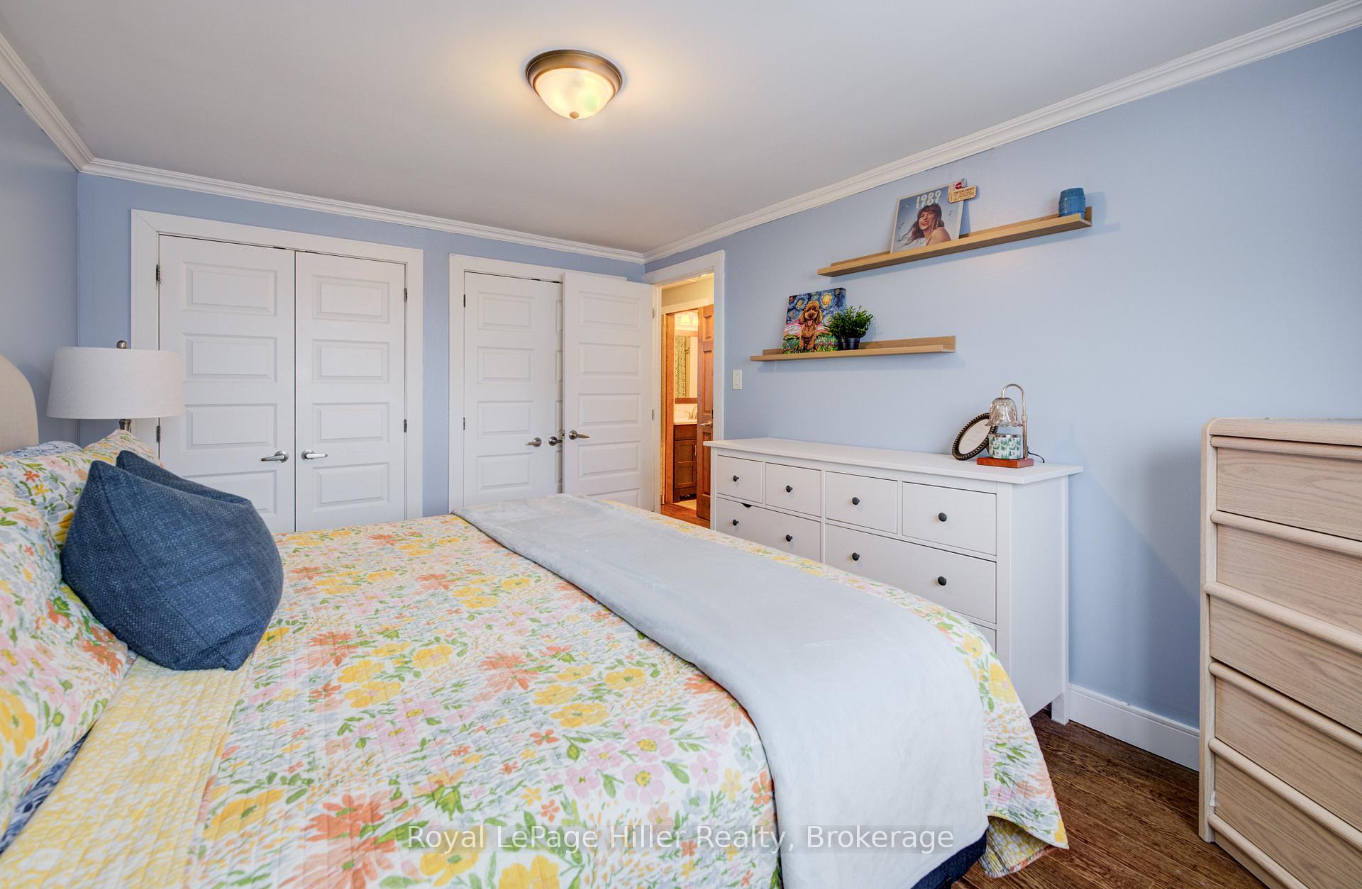Photo 4 of 241 Willow Street, Stratford — HOMEH