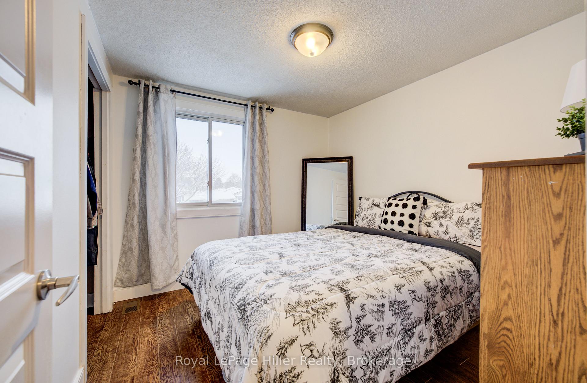 Photo 20 of 241 Willow Street, Stratford — HOMEH