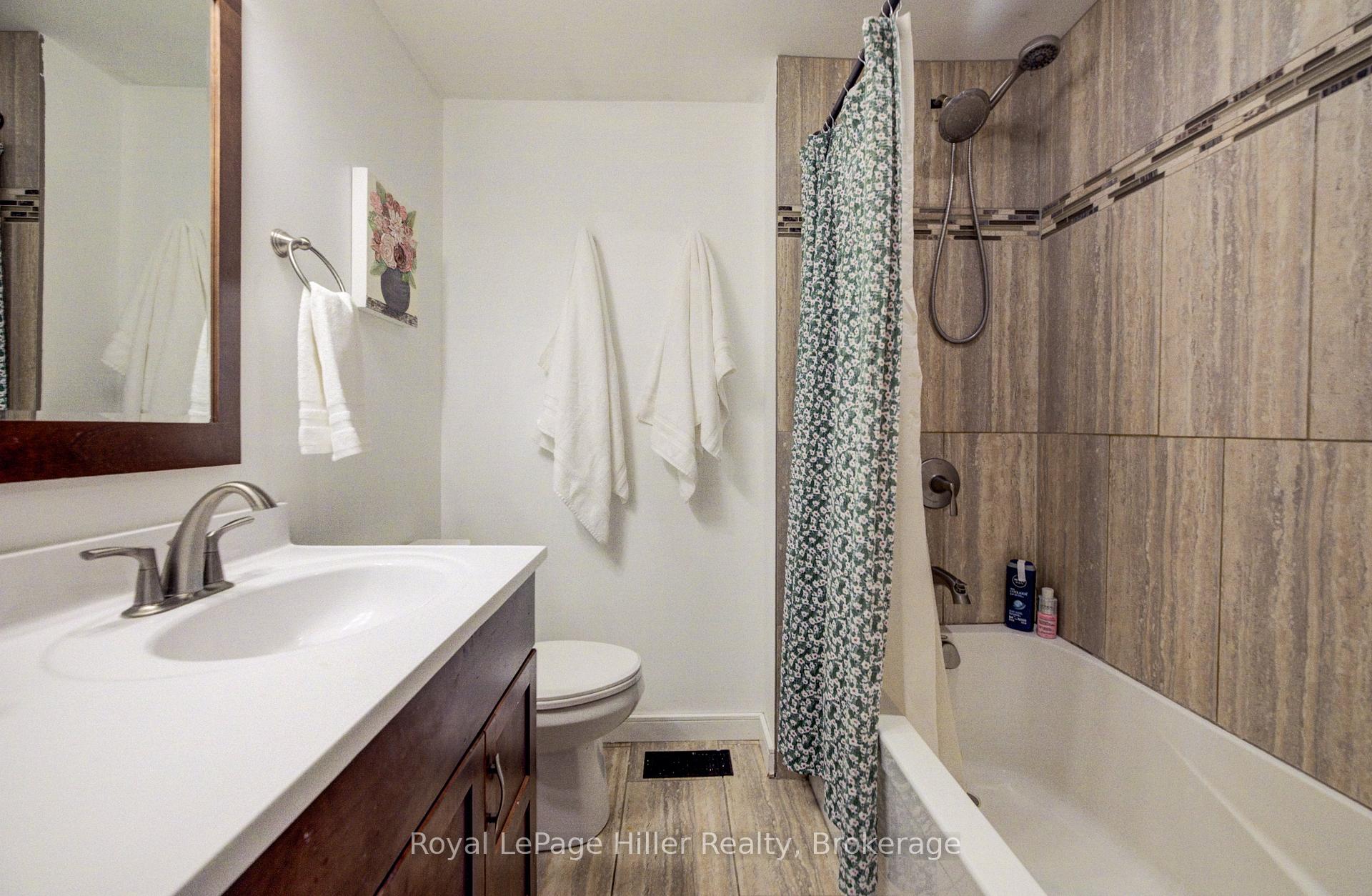 Photo 33 of 241 Willow Street, Stratford — HOMEH