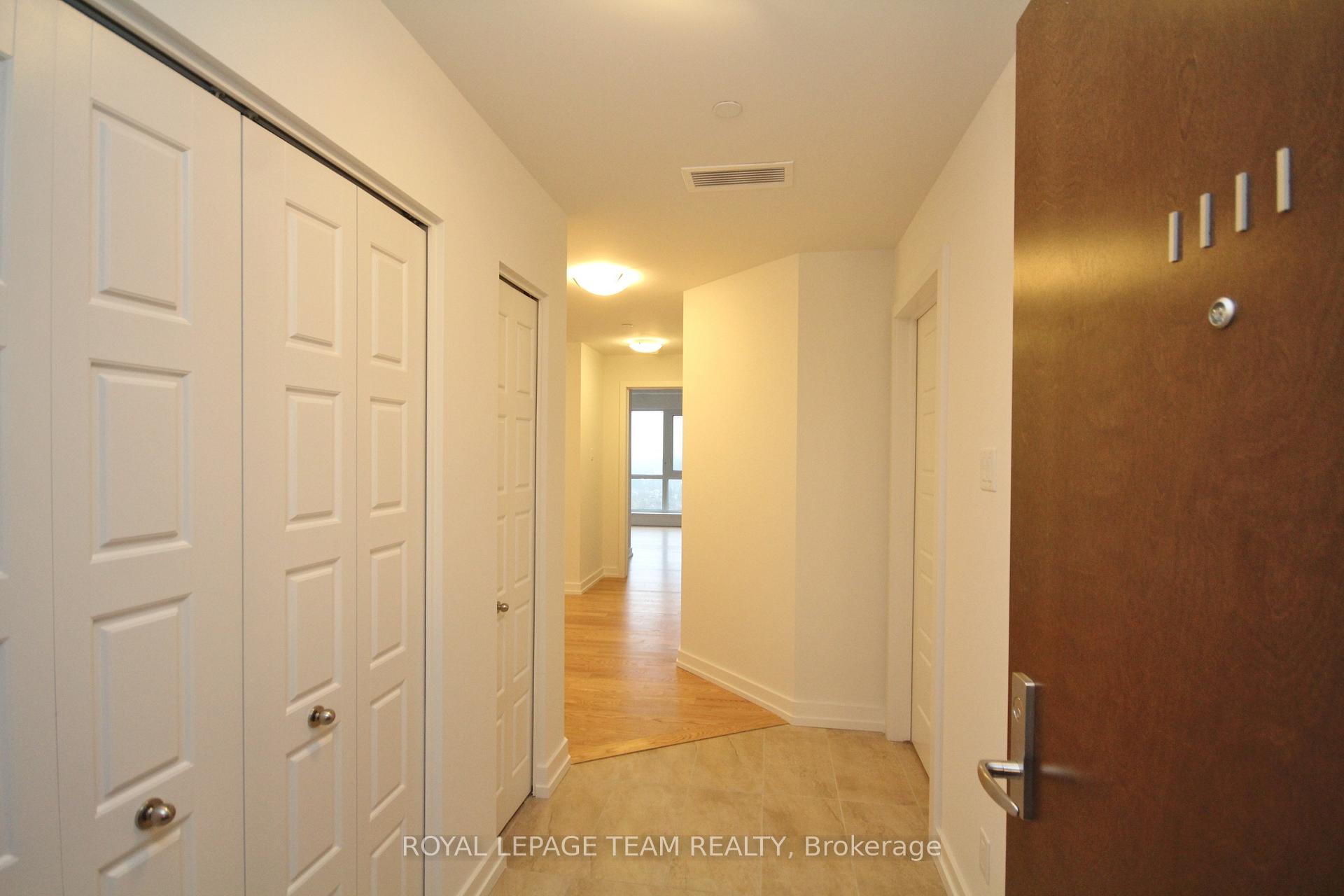 Photo 4 of Unit 1111, 330 Titan Private, Ottawa, Borden Farm/Stewart Farm/Carleton Heights/Parkwood Hills — HOMEH