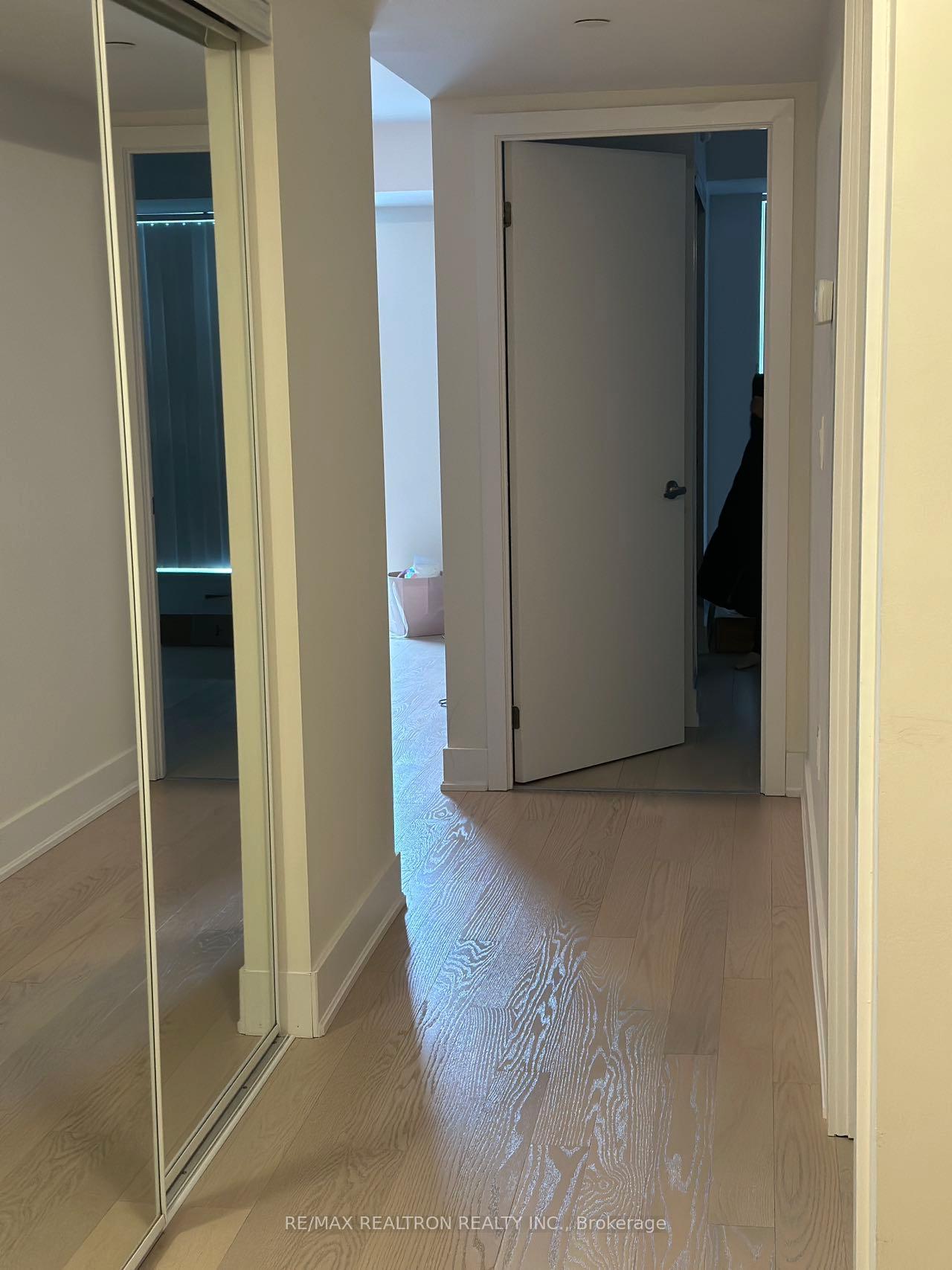 Photo 2 of Unit 1407, 955 Bay Street, Toronto, Bay Street Corridor — HOMEH