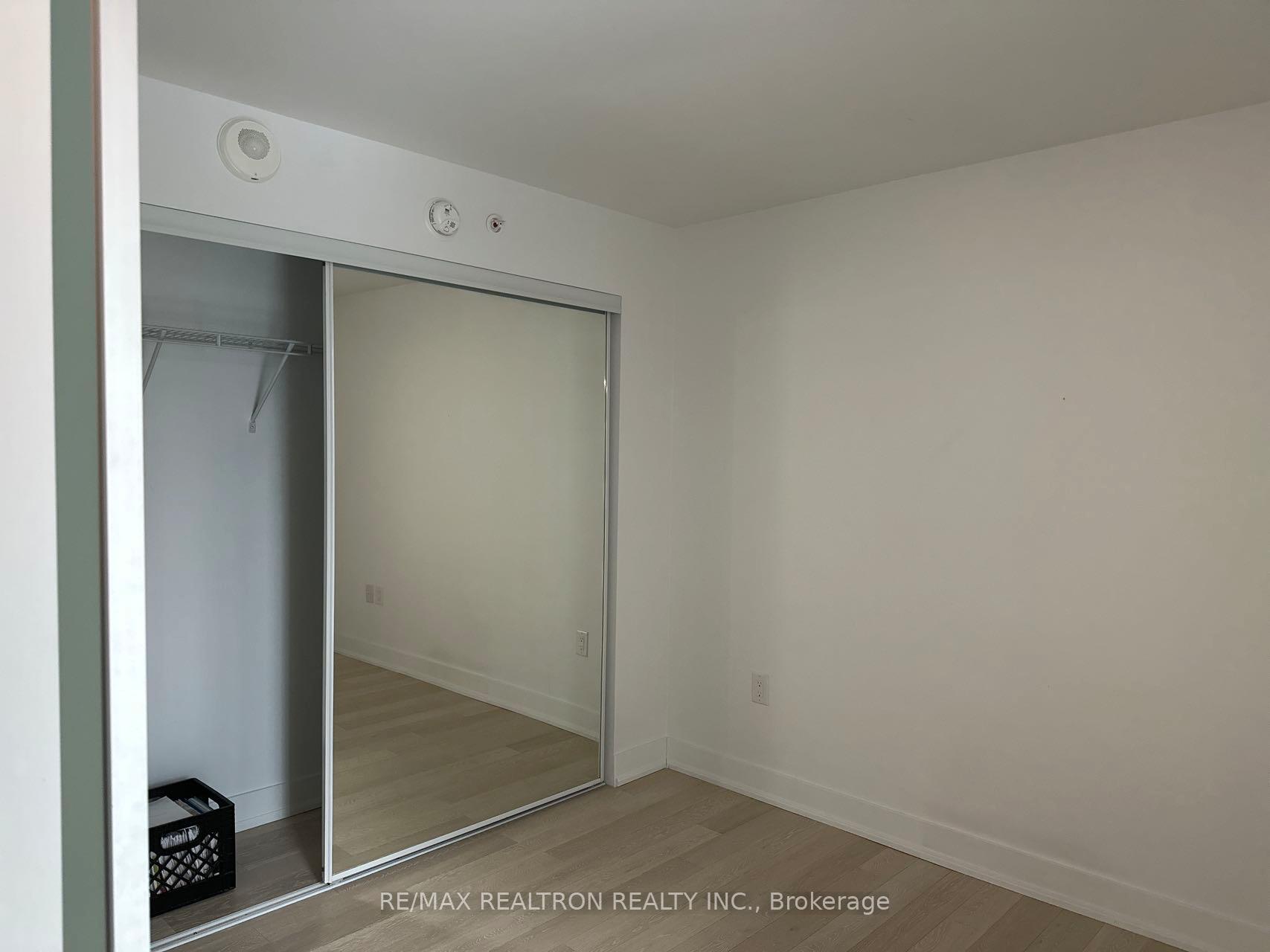 Photo 13 of Unit 1407, 955 Bay Street, Toronto, Bay Street Corridor — HOMEH