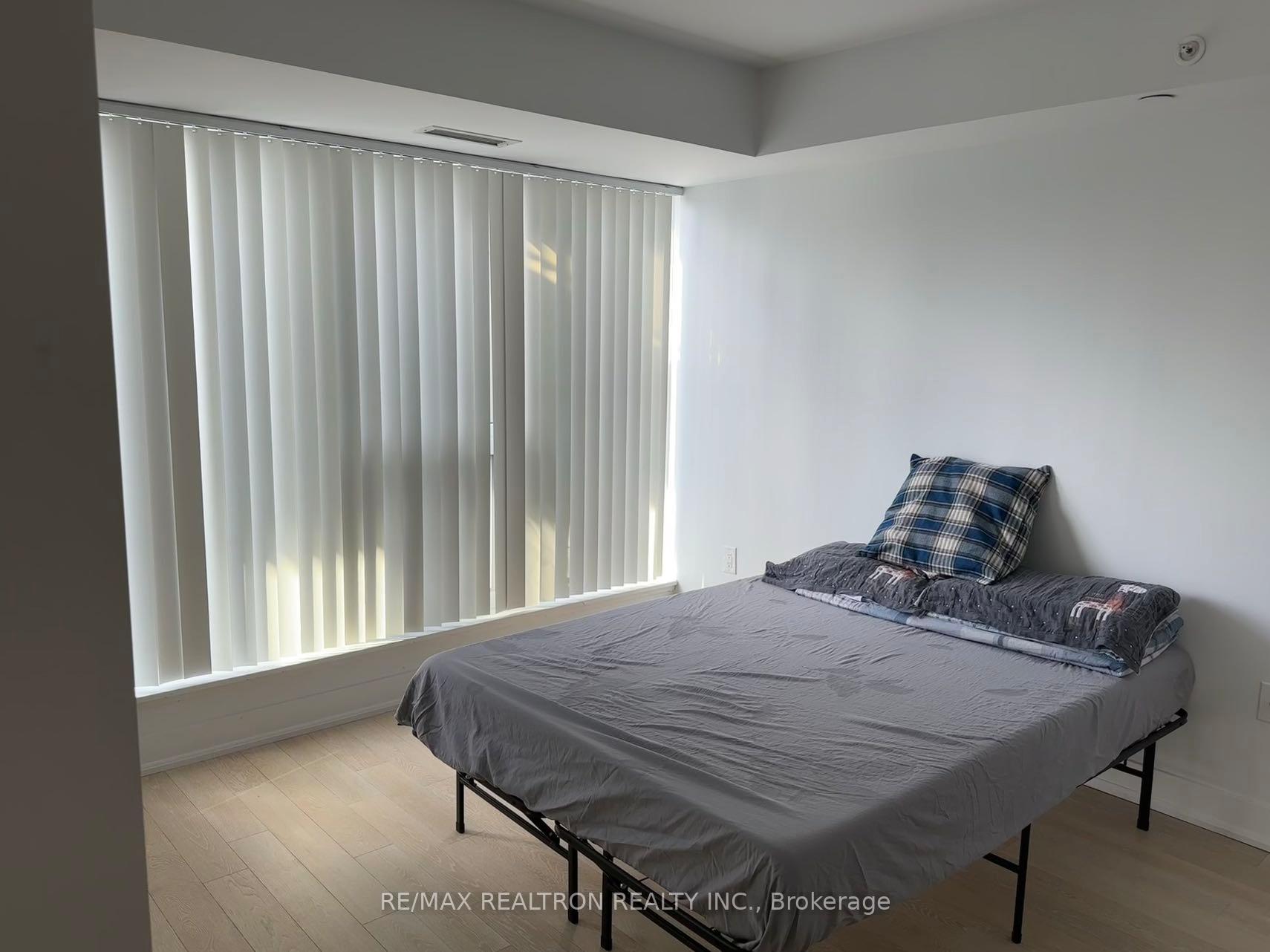 Photo 6 of Unit 1407, 955 Bay Street, Toronto, Bay Street Corridor — HOMEH