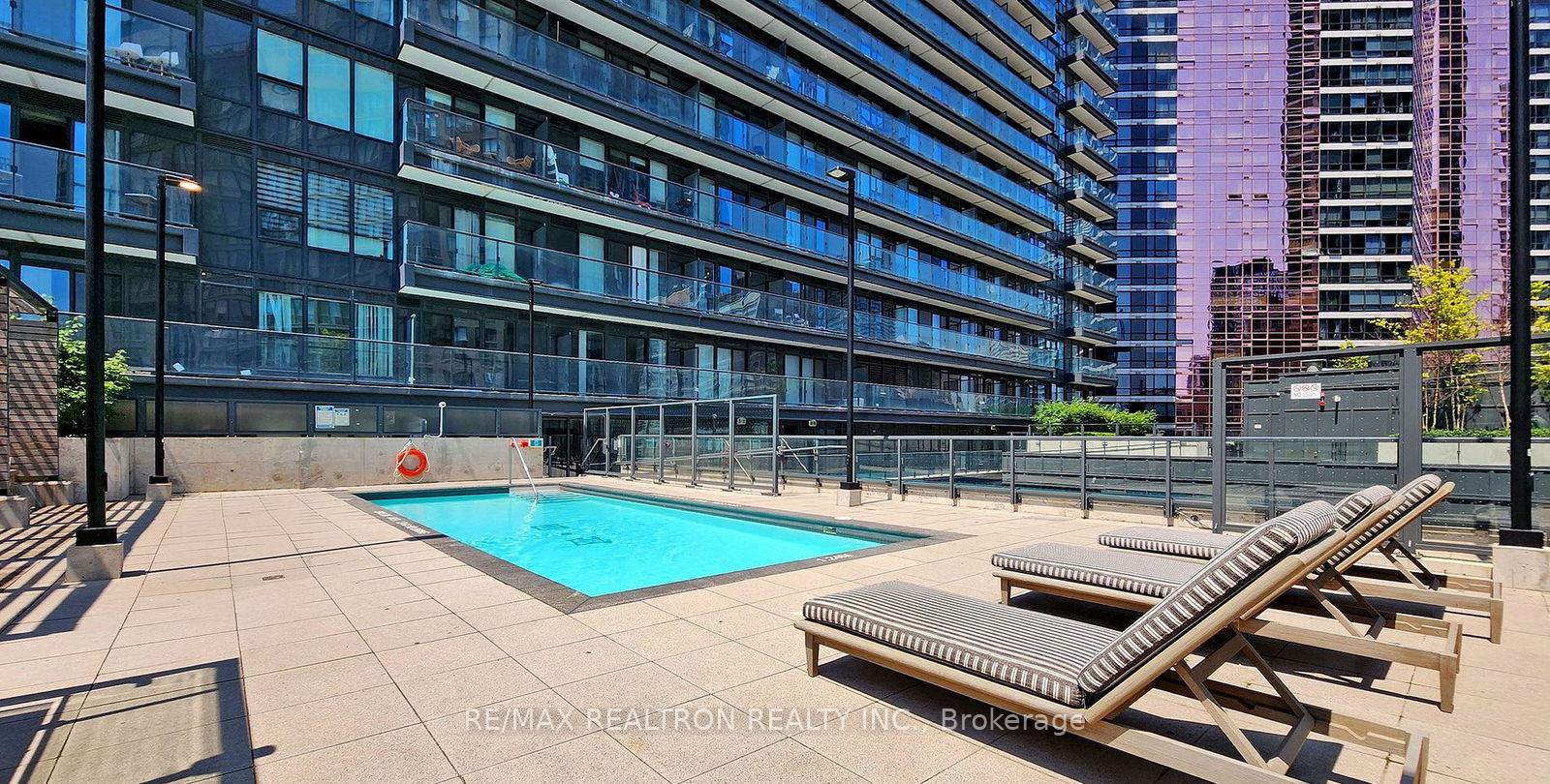 Photo 12 of Unit 1407, 955 Bay Street, Toronto, Bay Street Corridor — HOMEH