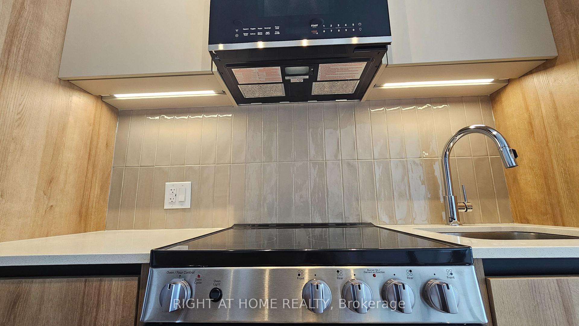 Photo 9 of Unit 1006, 10 All Nations Drive, Brampton, Northwest Brampton — HOMEH