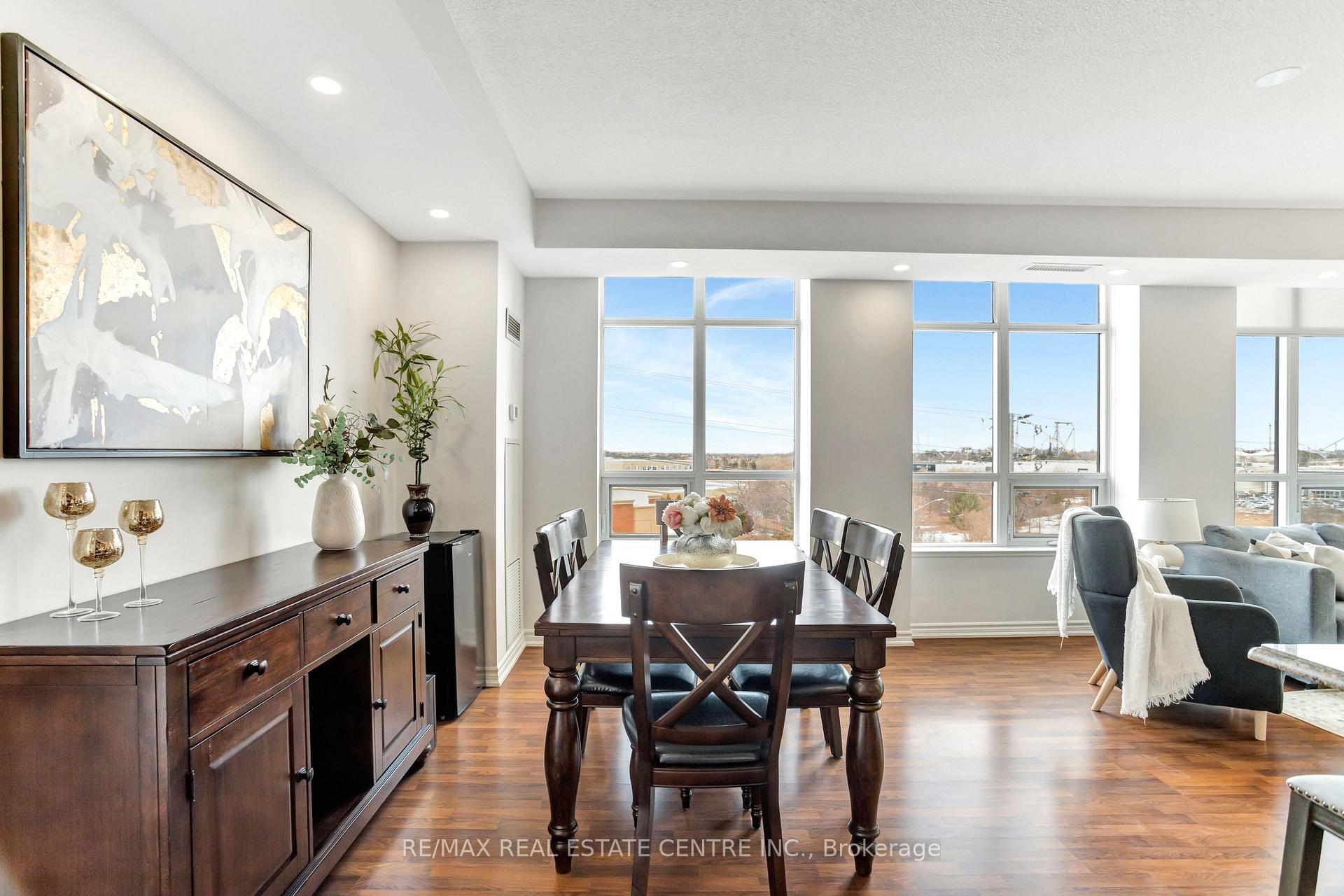 Photo 27 of Unit 504, 9225 Jane Street, Vaughan, Maple — HOMEH