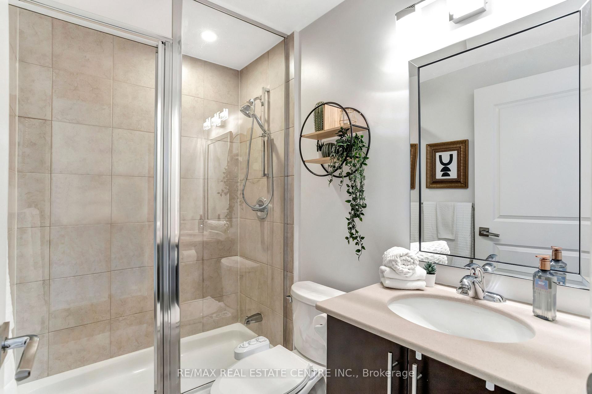 Photo 25 of Unit 504, 9225 Jane Street, Vaughan, Maple — HOMEH