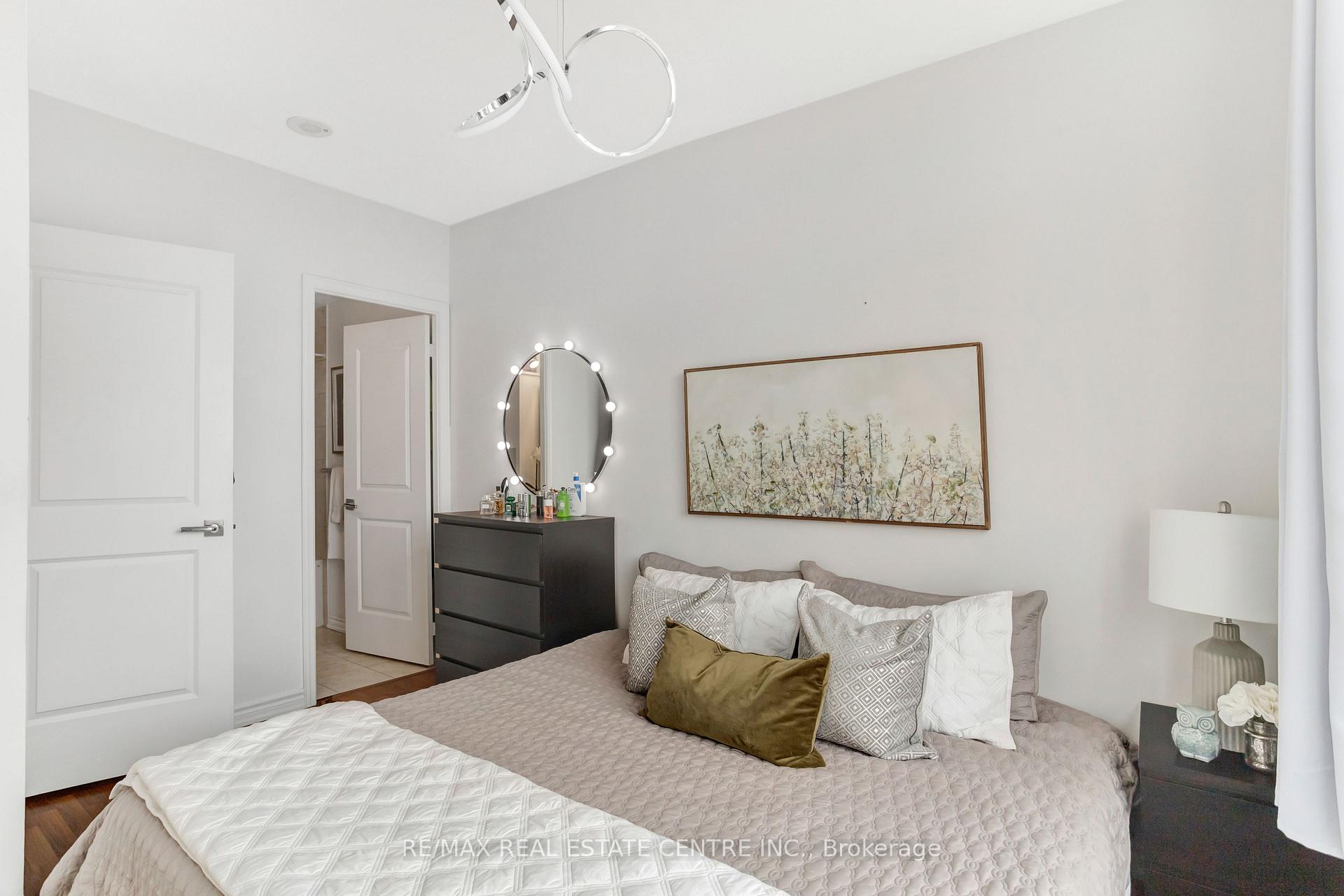 Photo 22 of Unit 504, 9225 Jane Street, Vaughan, Maple — HOMEH