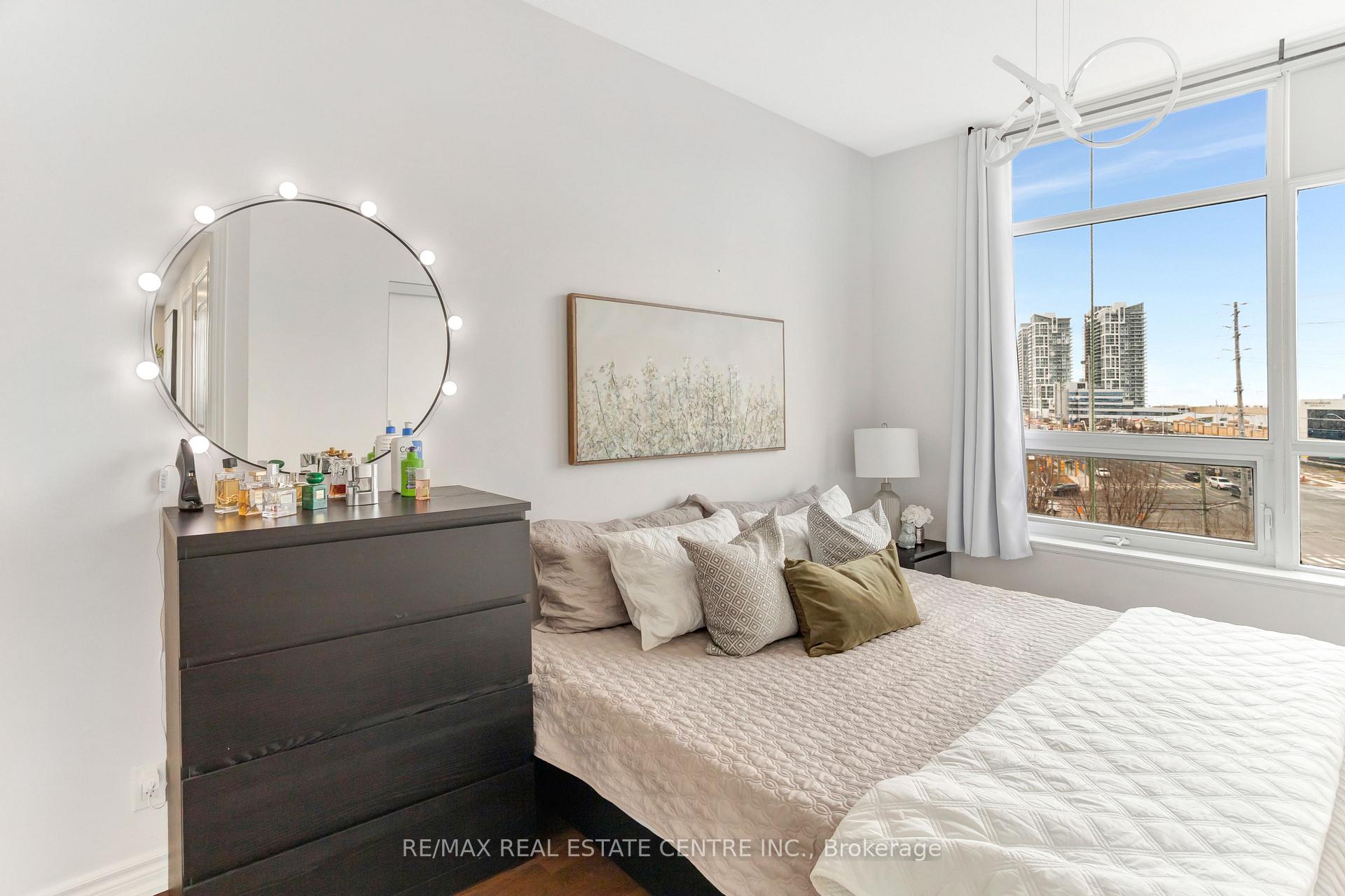 Photo 20 of Unit 504, 9225 Jane Street, Vaughan, Maple — HOMEH
