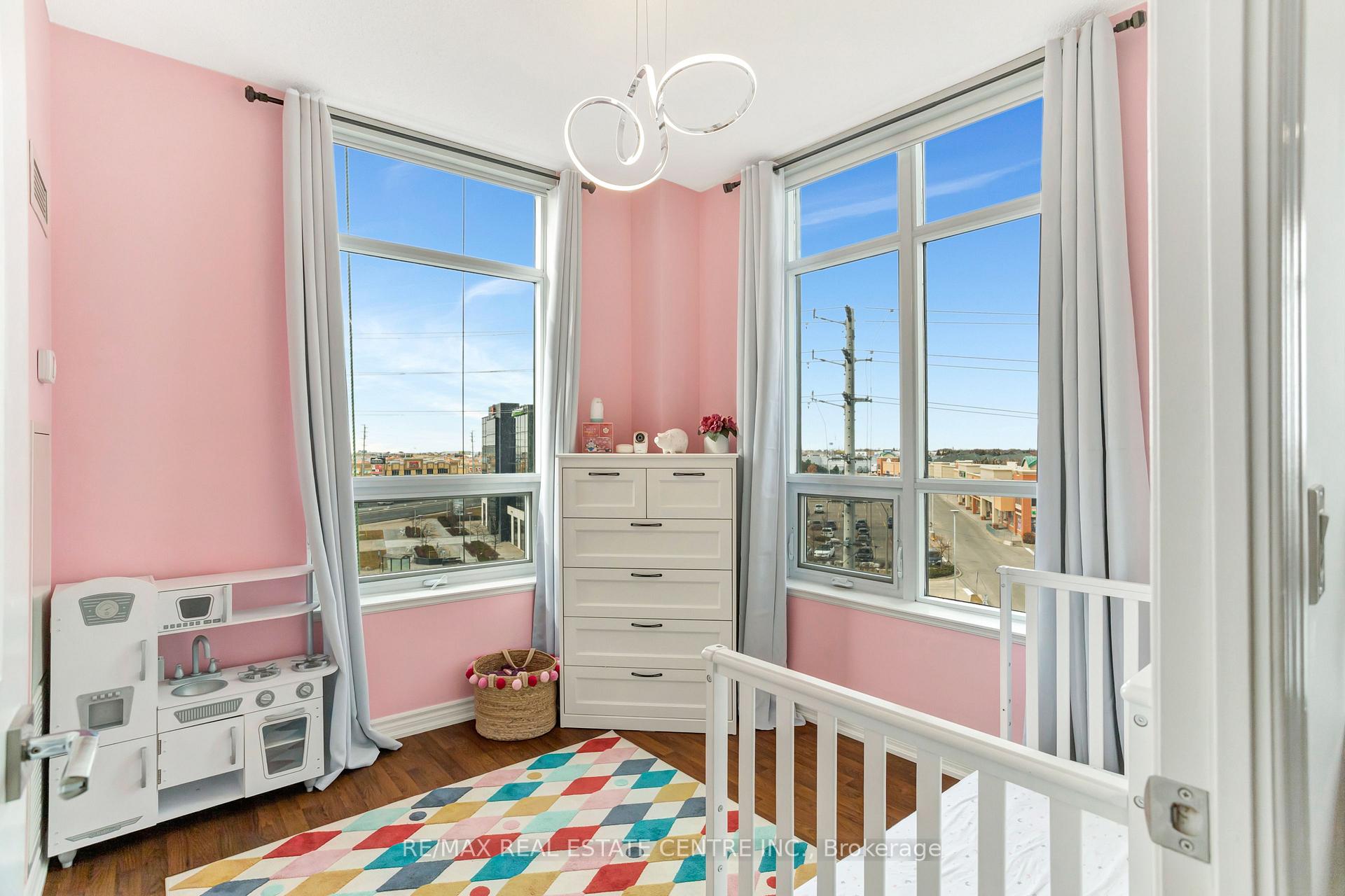 Photo 19 of Unit 504, 9225 Jane Street, Vaughan, Maple — HOMEH