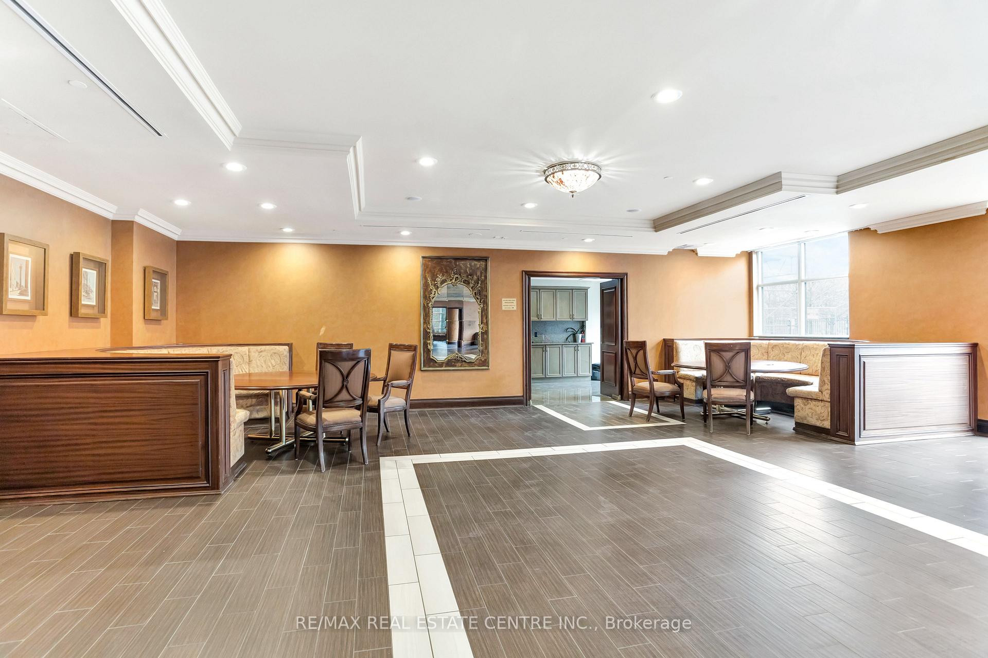 Photo 23 of Unit 504, 9225 Jane Street, Vaughan, Maple — HOMEH