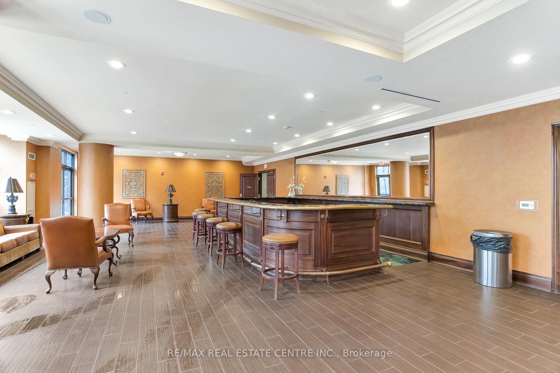 Photo 12 of Unit 504, 9225 Jane Street, Vaughan, Maple — HOMEH