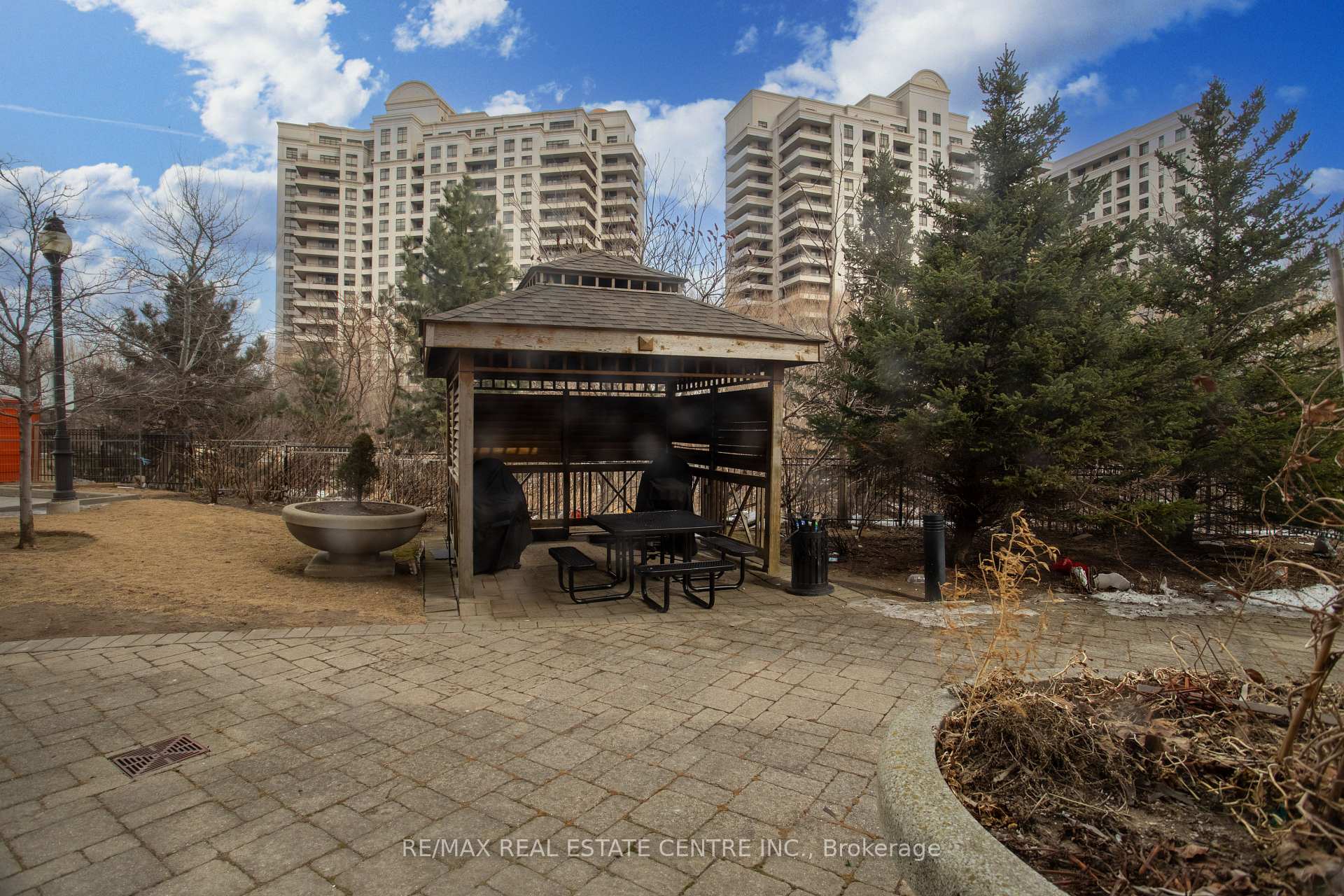 Photo 26 of Unit 504, 9225 Jane Street, Vaughan, Maple — HOMEH