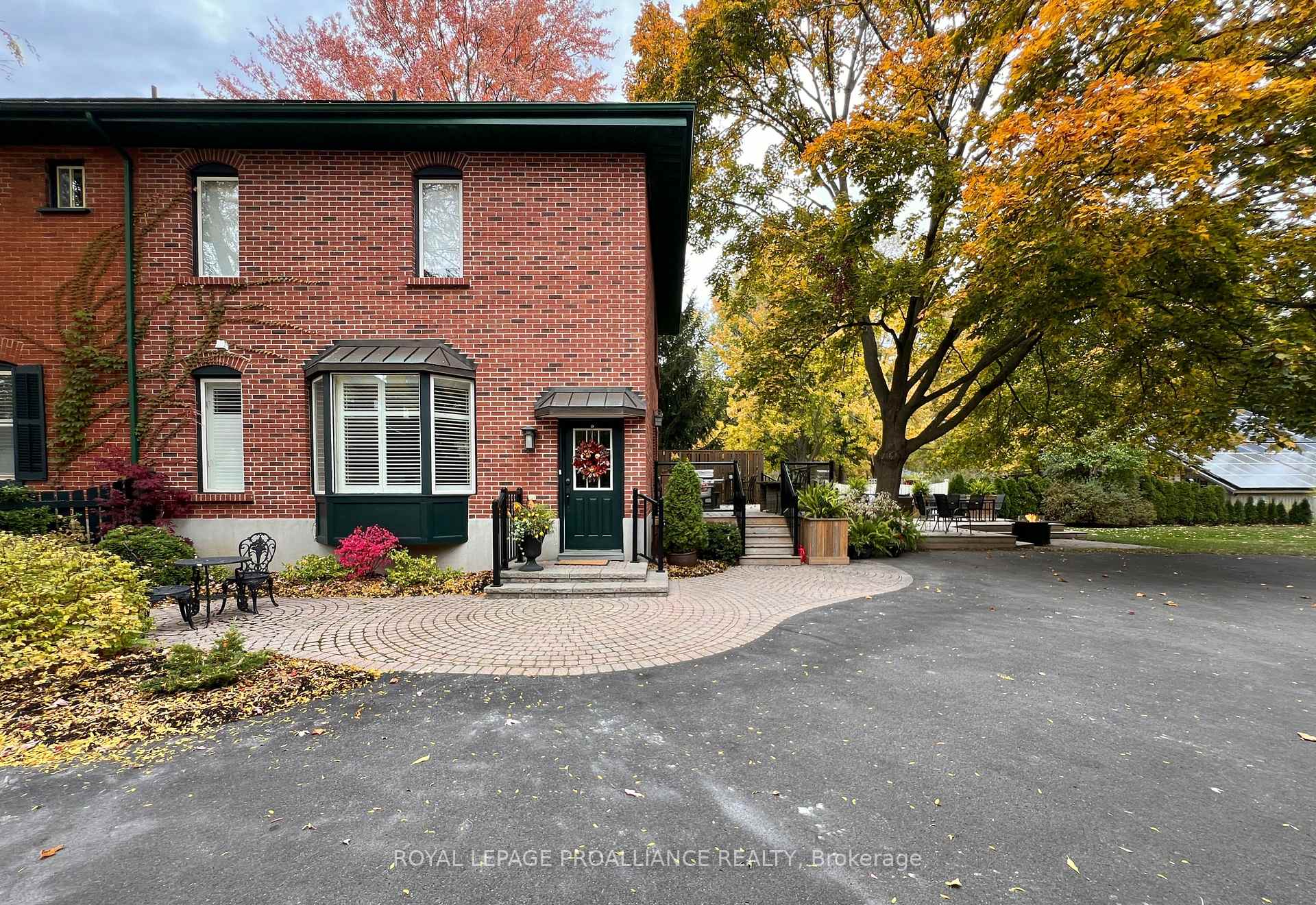 Photo 8 of 217 MacDonald Avenue, Belleville, Belleville Ward — HOMEH