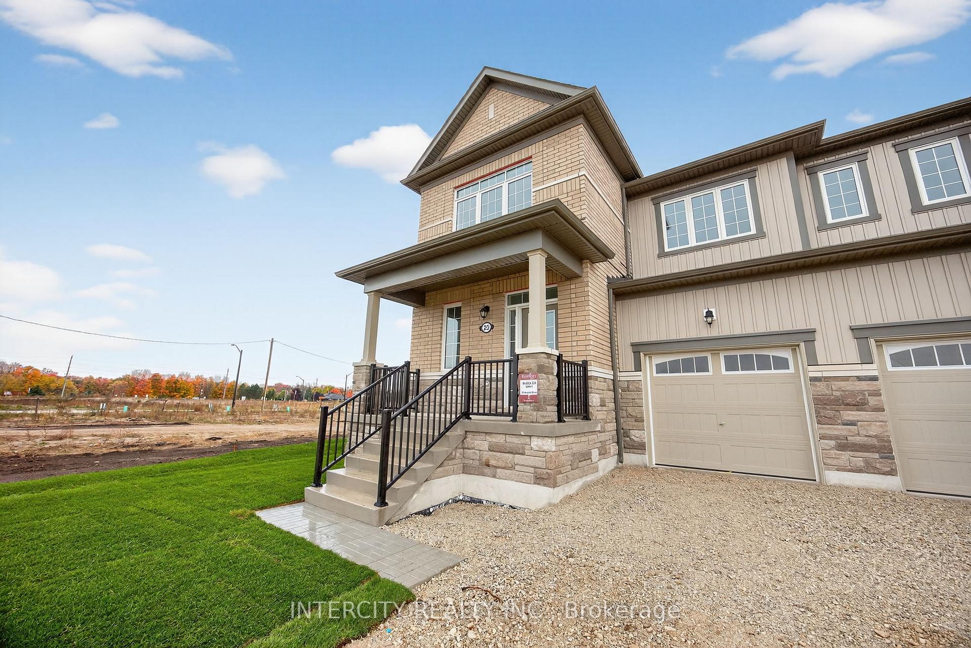 Photo 2 of 23 Avalon Drive, Wasaga Beach — HOMEH