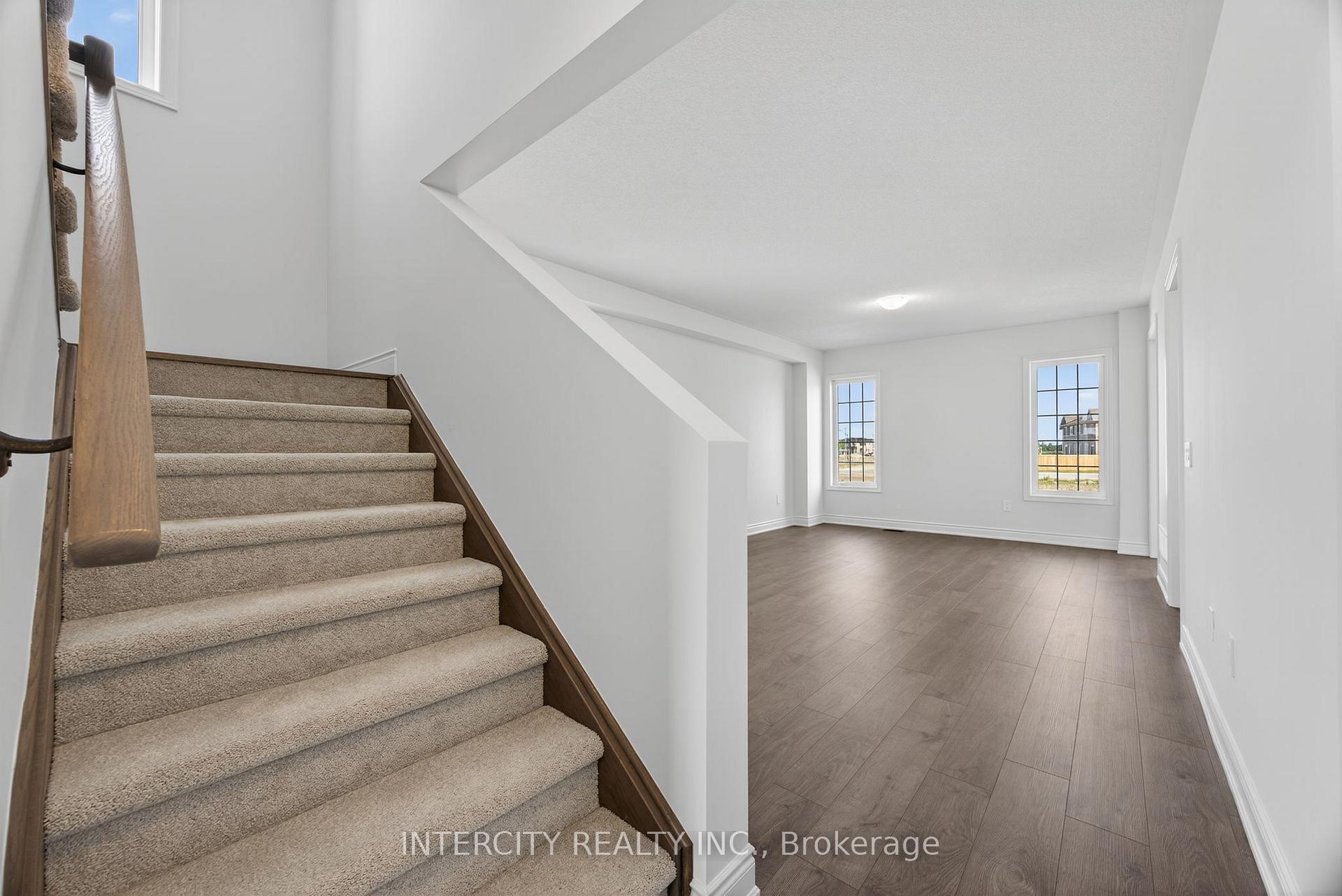 Photo 12 of 23 Avalon Drive, Wasaga Beach — HOMEH