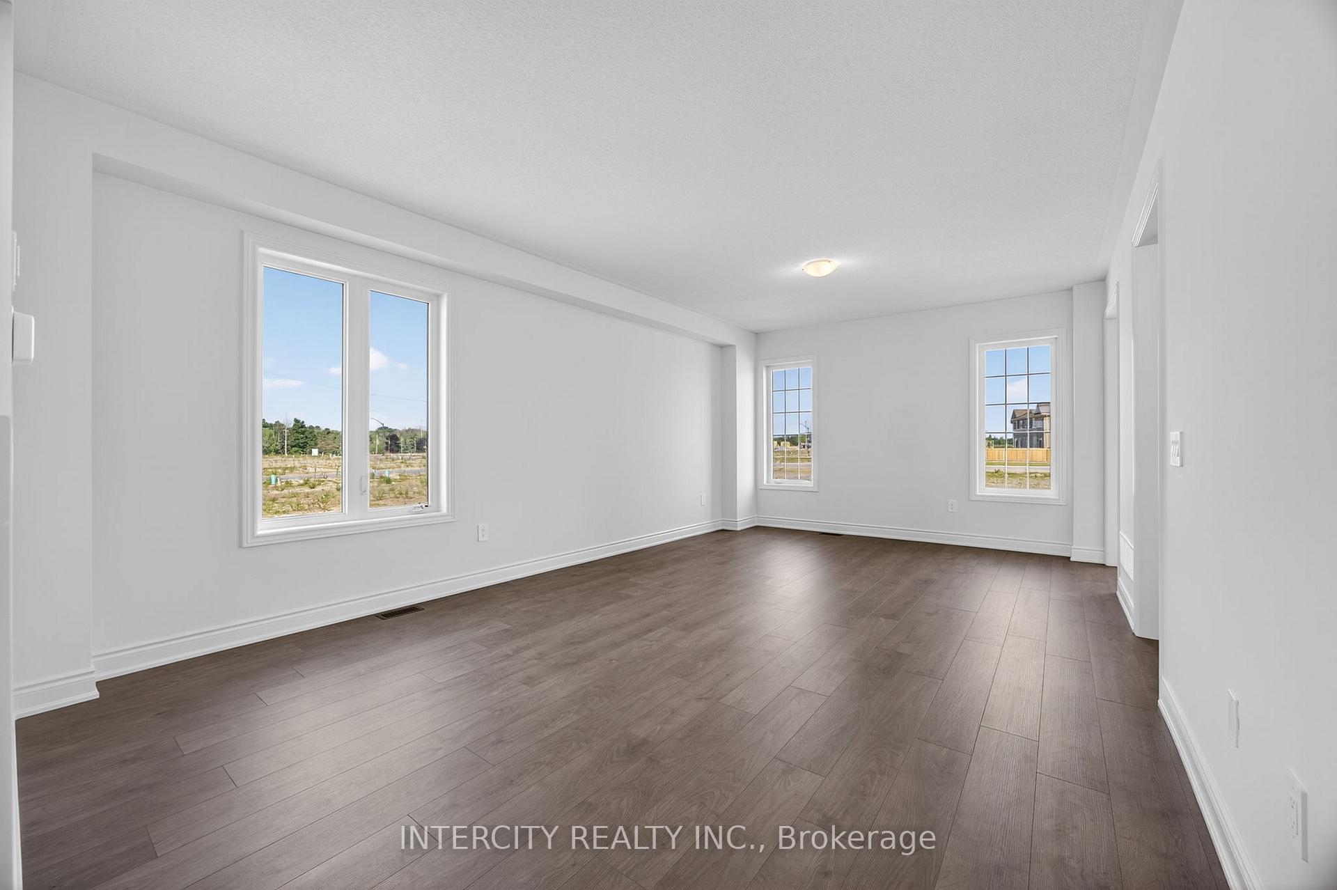 Photo 11 of 23 Avalon Drive, Wasaga Beach — HOMEH