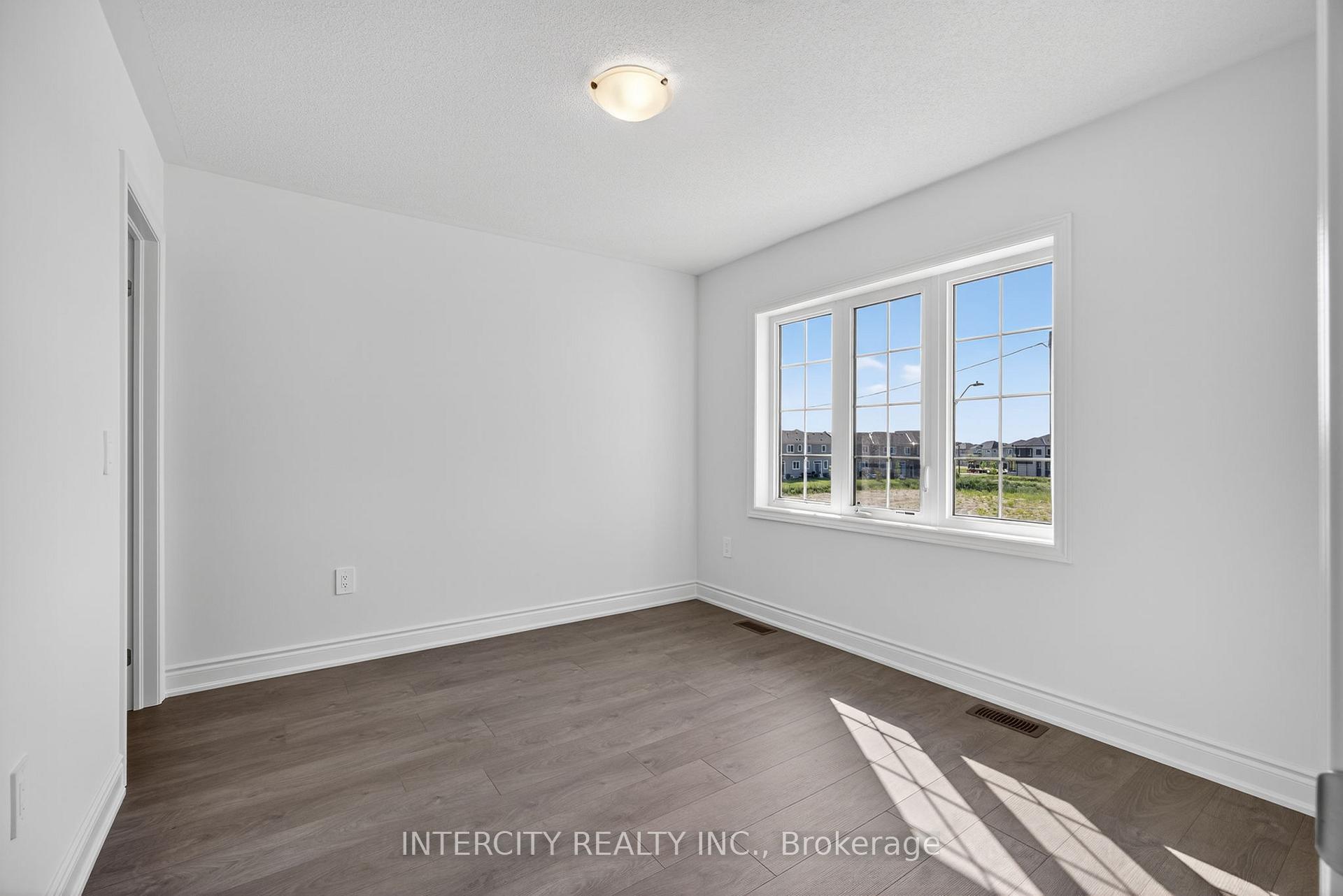 Photo 16 of 23 Avalon Drive, Wasaga Beach — HOMEH