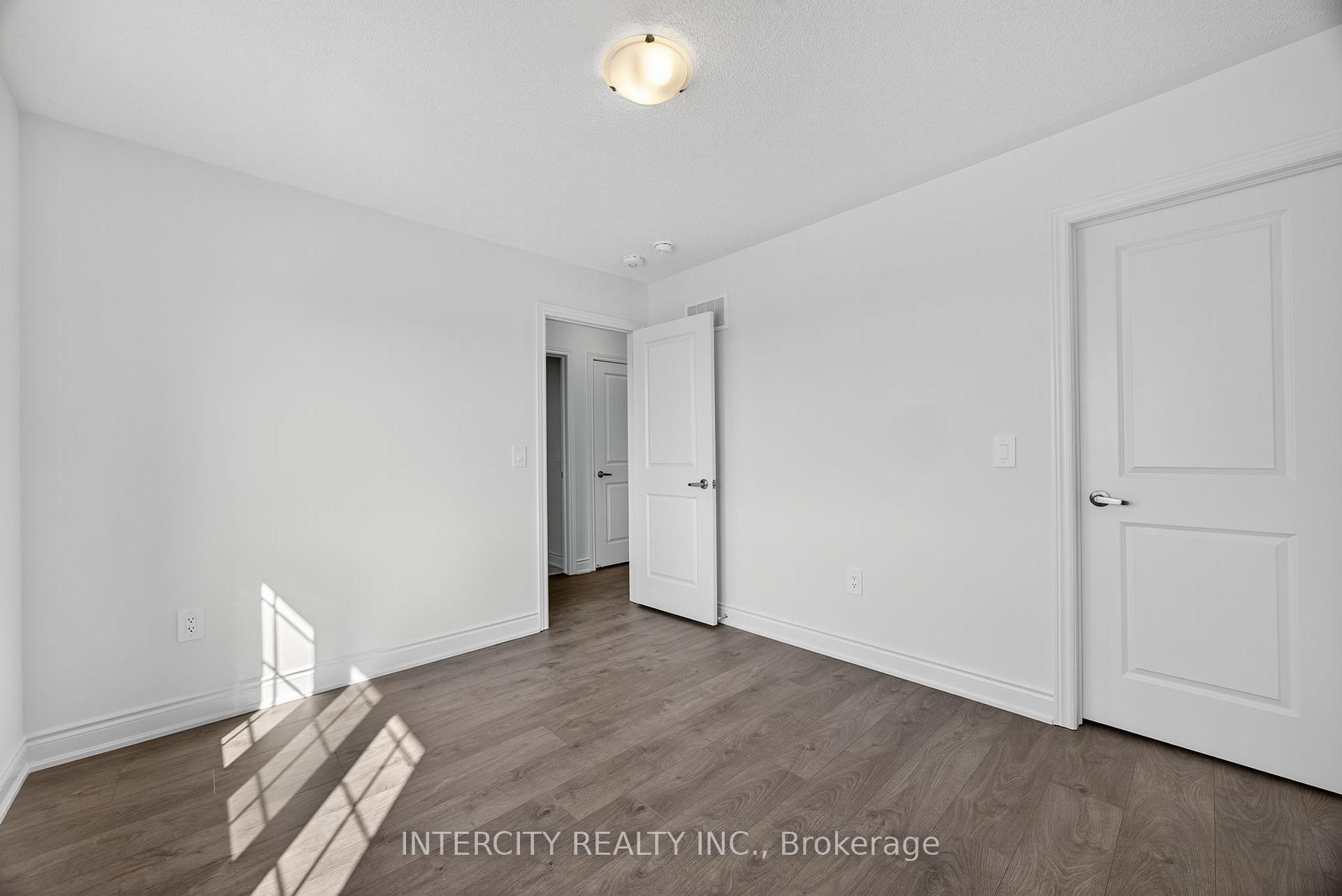 Photo 32 of 23 Avalon Drive, Wasaga Beach — HOMEH