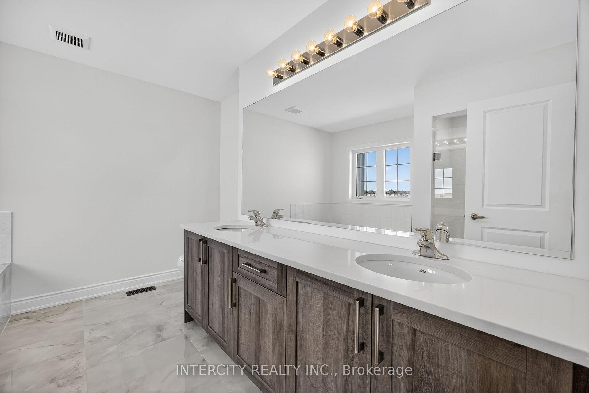 Photo 25 of 23 Avalon Drive, Wasaga Beach — HOMEH